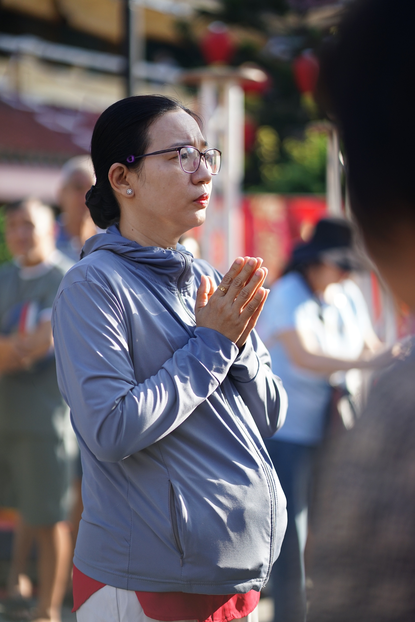 Sáng 12 âm lịch có gì mà tiểu thương đồng loạt bày heo quay, ngũ đậu giữa lòng chợ Bình Tây?- Ảnh 6. Sáng 12 âm lịch có gì mà tiểu thương đồng loạt bày heo quay, ngũ đậu giữa lòng chợ Bình Tây?- Ảnh 6.