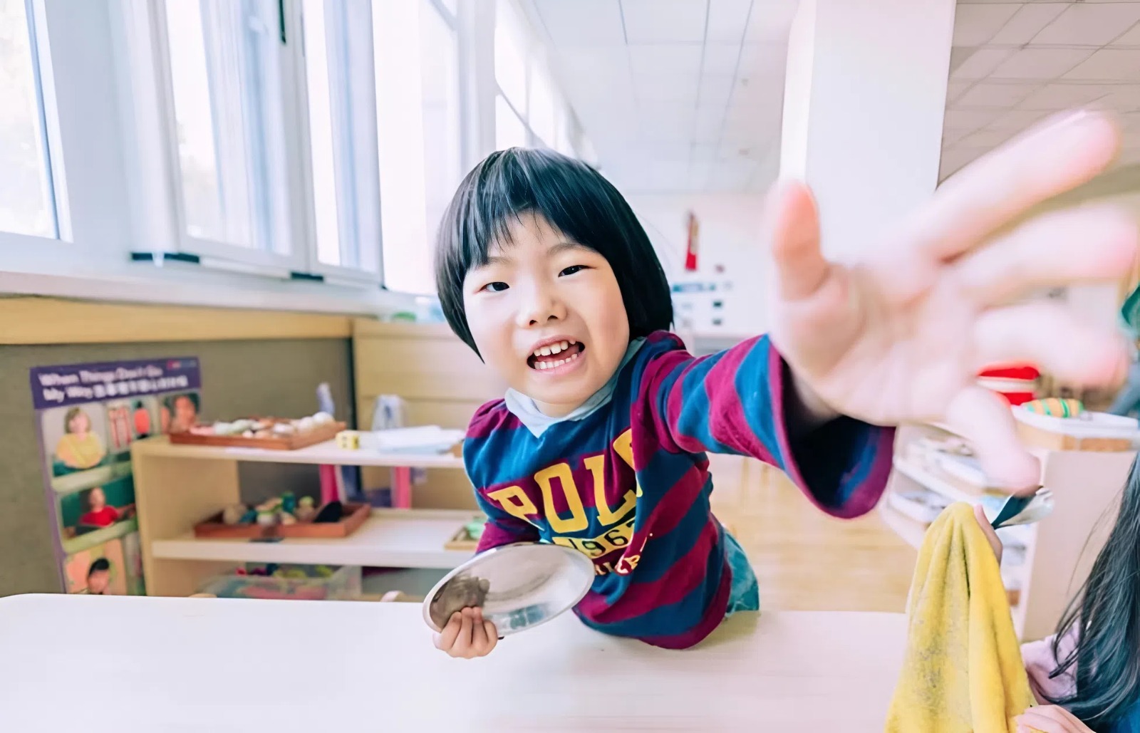 Khoa học ph&aacute;t hiện: Chiều d&agrave;i của 2 ng&oacute;n tay n&agrave;y ảnh hưởng đến việc con bạn c&oacute; học giỏi To&aacute;n hay kh&ocirc;ng!- Ảnh 1.