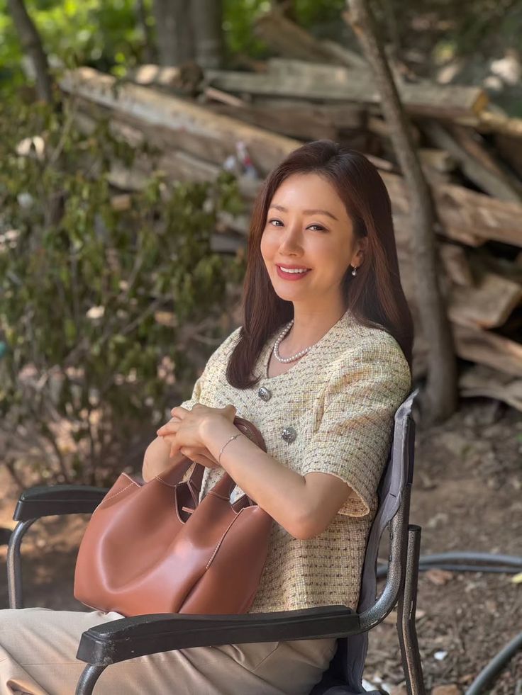 50 tuổi ly h&ocirc;n với chồng gi&aacute;m đốc ng&acirc;n h&agrave;ng v&igrave; ngoại t&igrave;nh, ra đi tay trắng: Nửa đời sau sống tốt nhờ 4 điều- Ảnh 4.