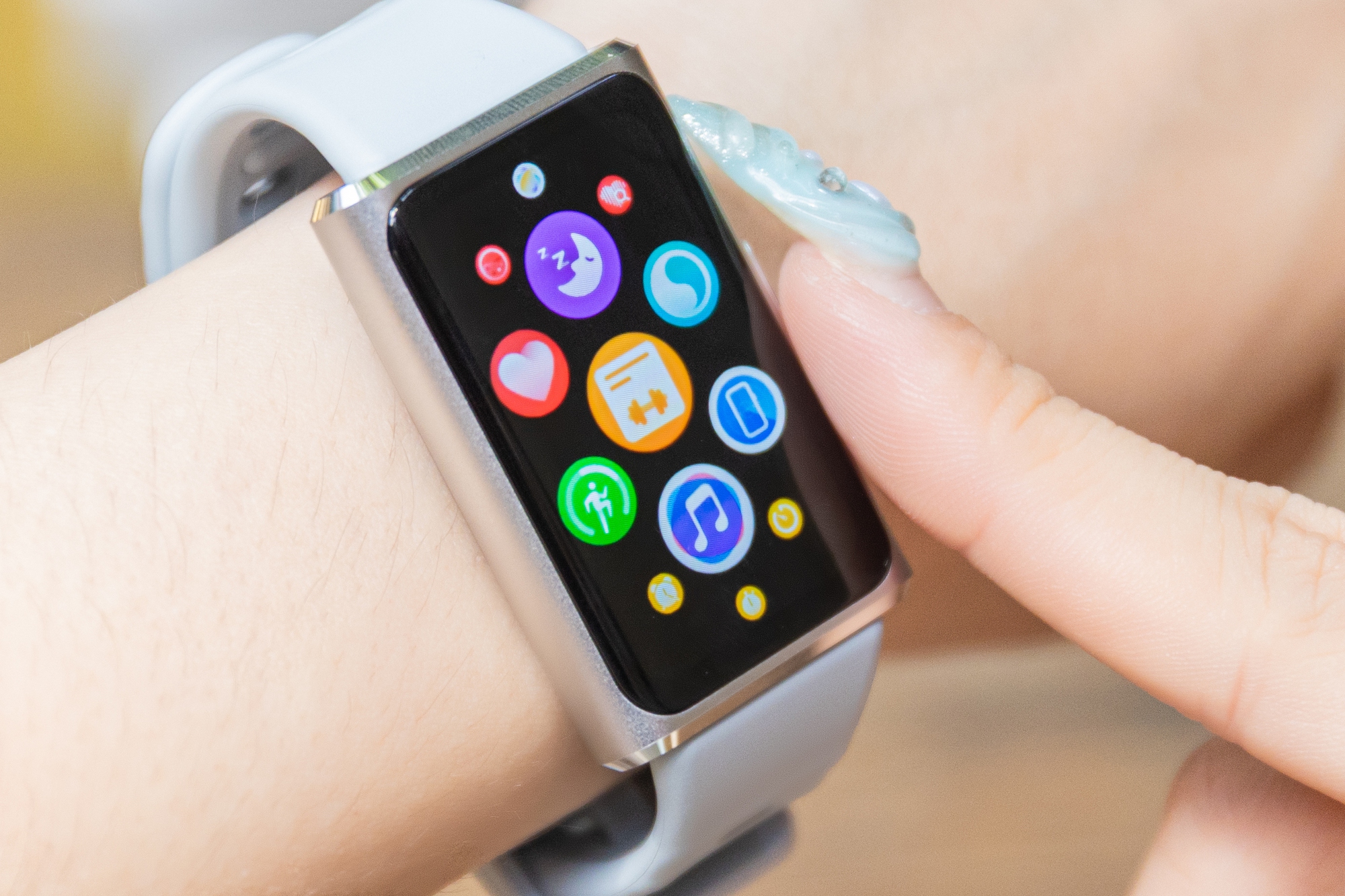 HUAWEI Band 11 Pro: V&ograve;ng tay th&ocirc;ng minh c&oacute; m&agrave;n h&igrave;nh to như smartwatch, pin &lsquo;tr&acirc;u&rsquo; đến 14 ng&agrave;y- Ảnh 15.