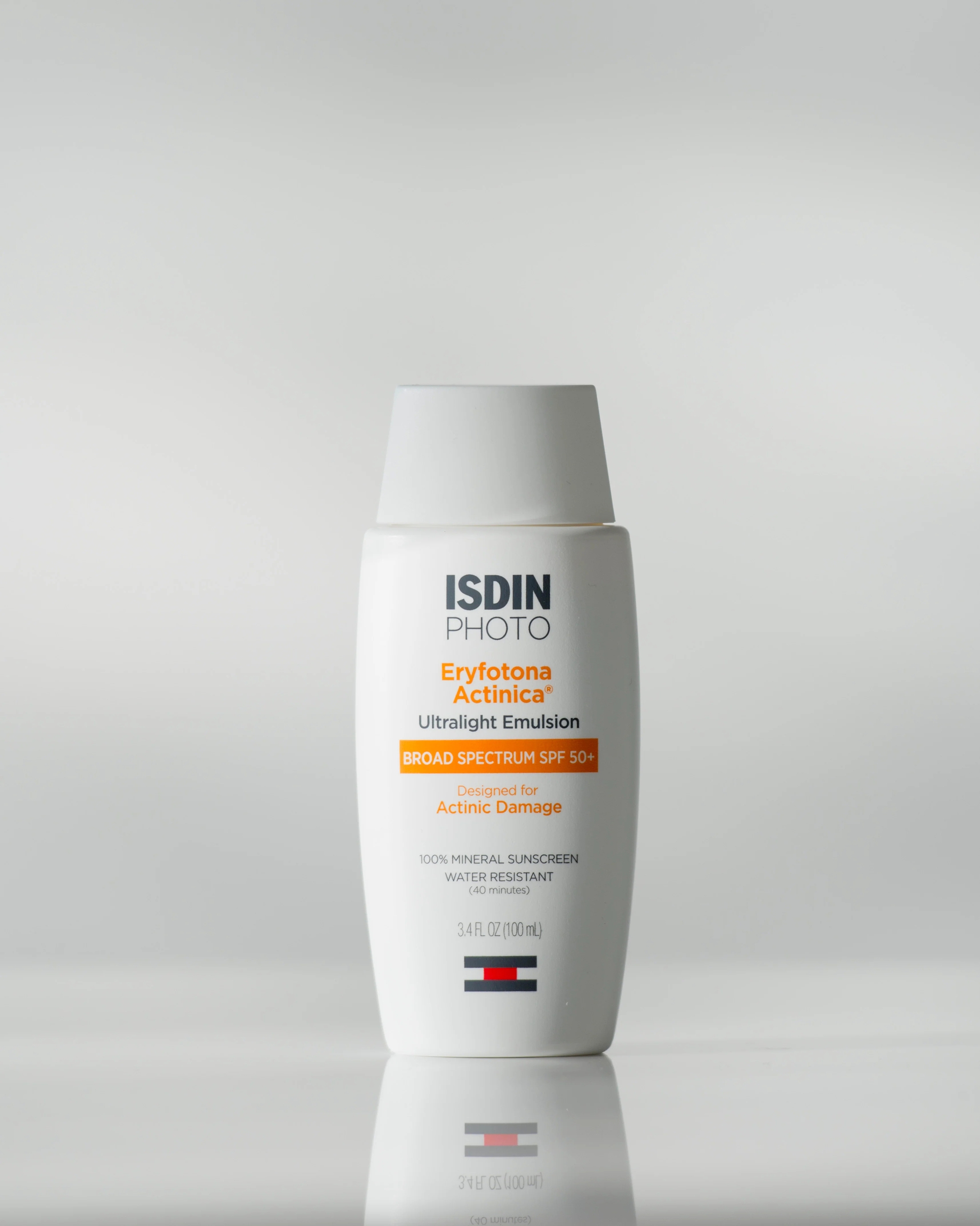 5 lọ kem chống nắng m&agrave; da xuất hiện nếp nhăn hay đốm n&acirc;u n&ecirc;n d&ugrave;ng- Ảnh 5.