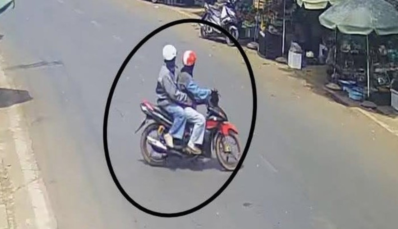 Nữ chủ tiệm tạp ho&aacute; ngất xỉu sau khi gặp 2 người lạ tiết lộ nhiều t&igrave;nh tiết &aacute;m ảnh- Ảnh 2.