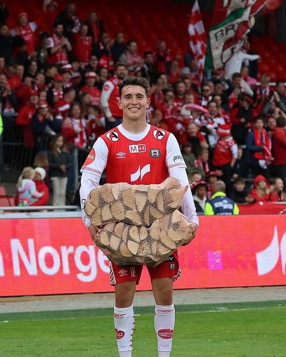 Giải b&oacute;ng đ&aacute; 