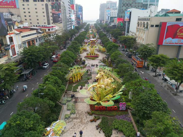 Chủ tịch TP.HCM y&ecirc;u cầu chấm dứt tổ chức sự kiện tr&agrave;n lan tr&ecirc;n đường L&ecirc; Lợi- Ảnh 3.