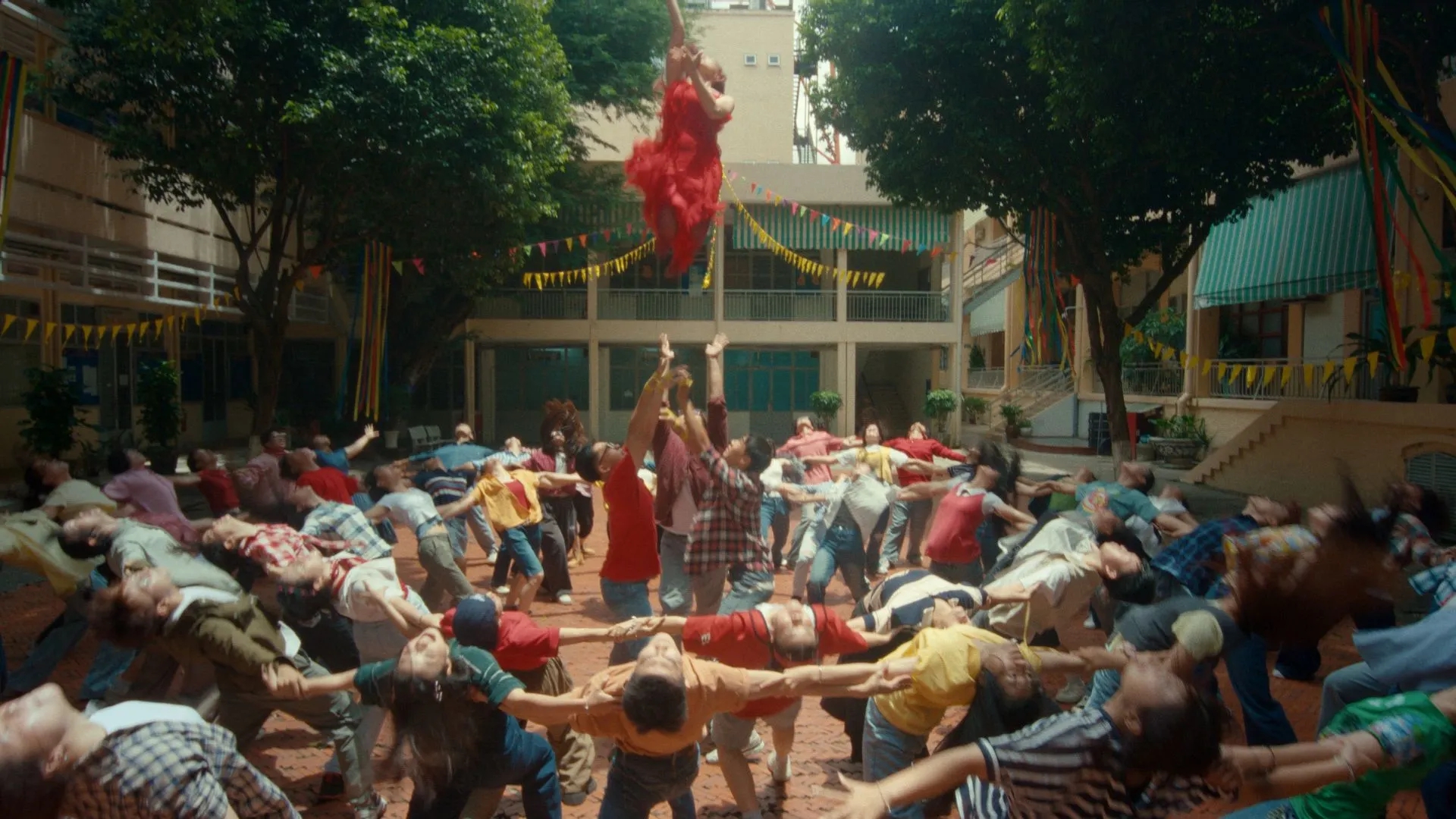 Phim Việt hay nhất Tết 2026 đ&acirc;y rồi: Nhạc phim ở c&aacute;i tầm vũ trụ ng&acirc;n h&agrave;, xem xong thấy chữa l&agrave;nh cả năm- Ảnh 4.