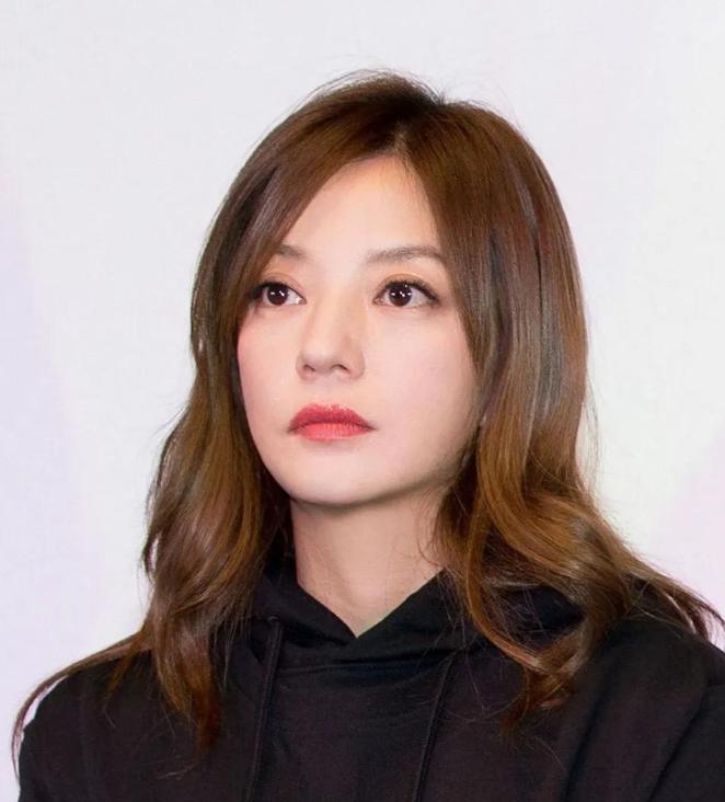 Nữ diễn vi&ecirc;n phim giờ v&agrave;ng bị cấm s&oacute;ng v&ocirc; thời hạn: 48 bộ phim bị xo&aacute; sổ, 1.900 tỷ biến mất sau 1 đ&ecirc;m- Ảnh 1.