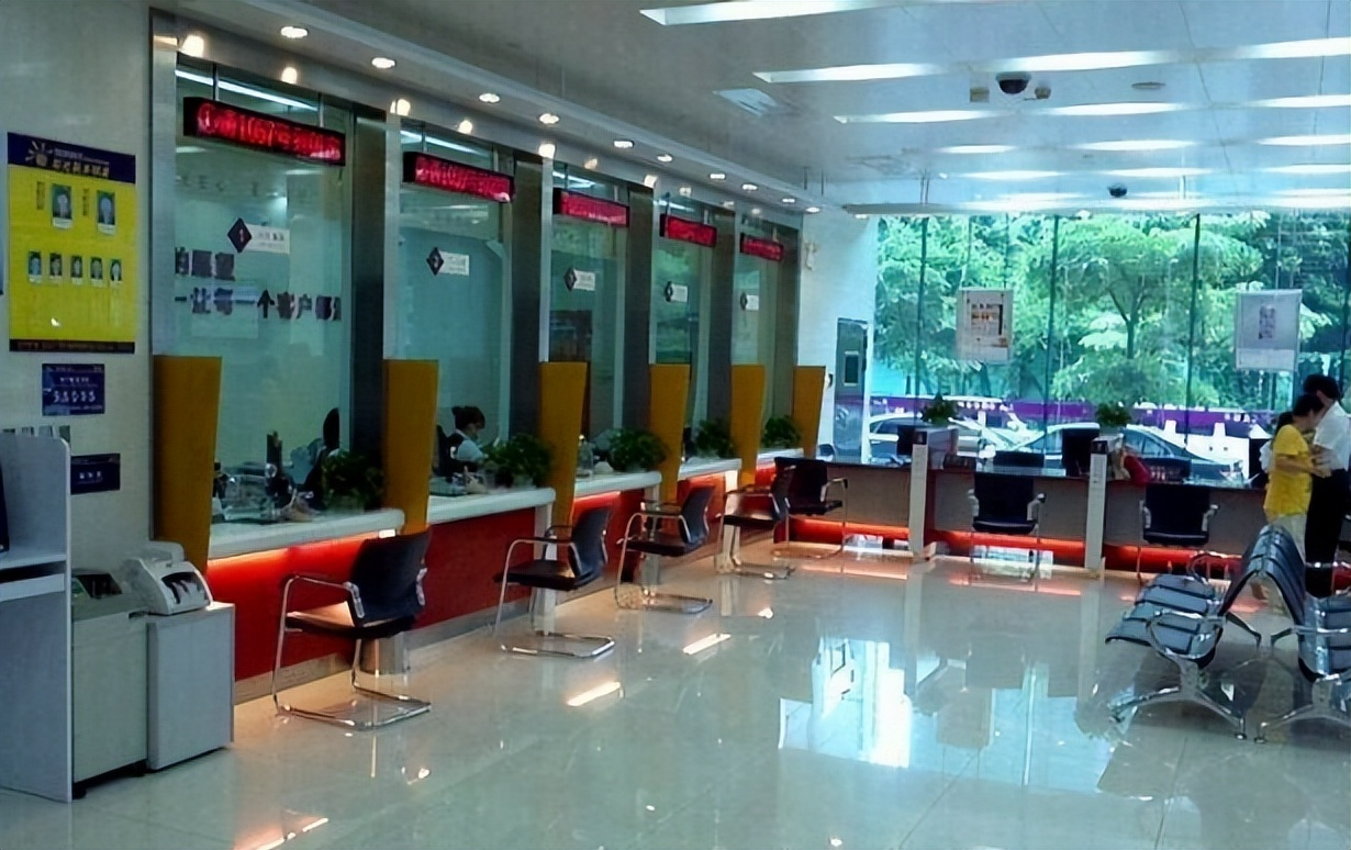 Ph&aacute;t hiện 11 người gửi tiết kiệm 8,2 tỷ đồng nhưng đến hạn lại kh&ocirc;ng thể r&uacute;t: Ng&acirc;n h&agrave;ng n&oacute;i &ldquo;Chưa từng nhận được tiền&rdquo;- Ảnh 2.