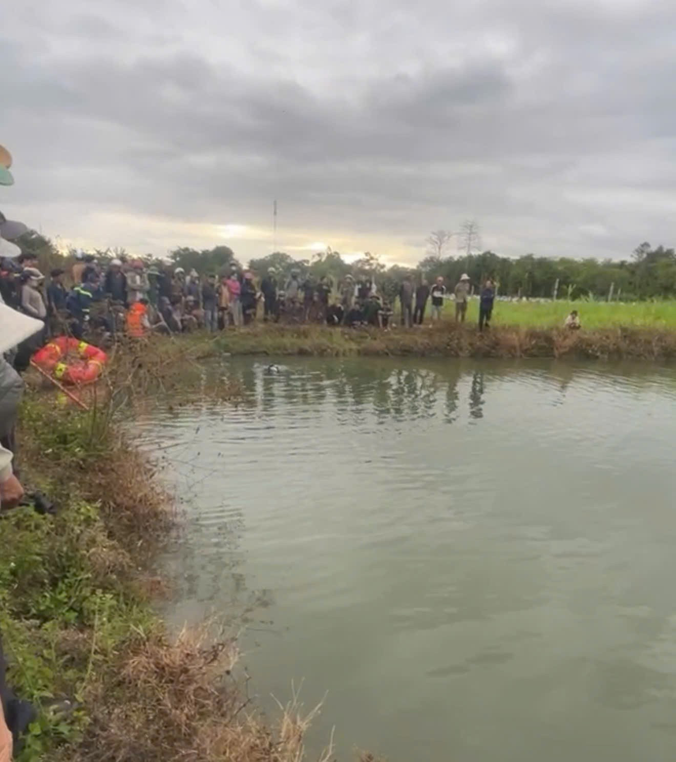 Trốn học đi chơi một học sinh lớp 8 đuối nước thương t&acirc;m- Ảnh 1.