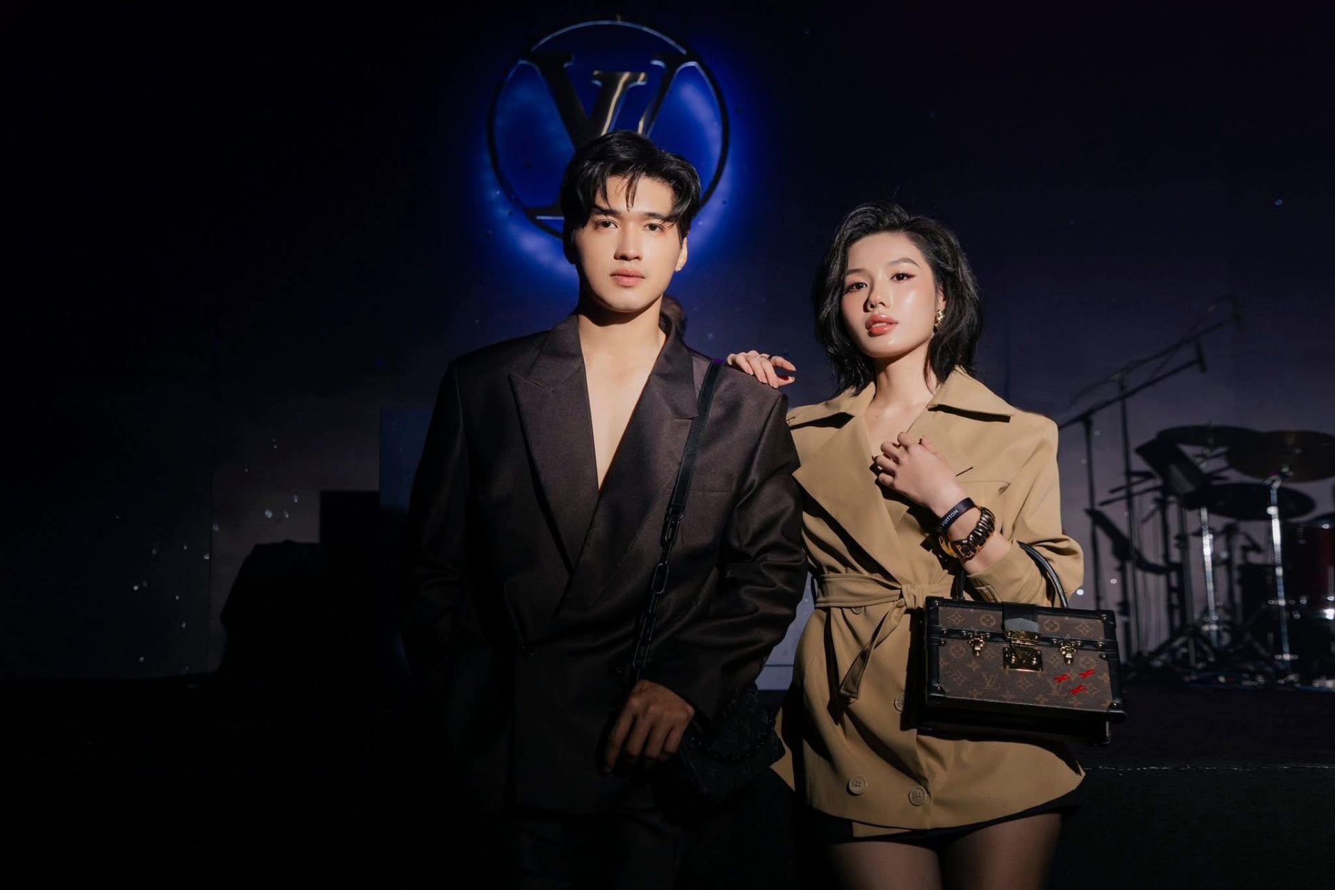 T&oacute;m d&iacute;nh cặp sao Vbiz c&ugrave;ng về sau sự kiện: Nhan sắc v&agrave;ng r&ograve;ng cả đ&ocirc;i, ngắm qu&ecirc;n sầu l&agrave; c&oacute; thật- Ảnh 6.