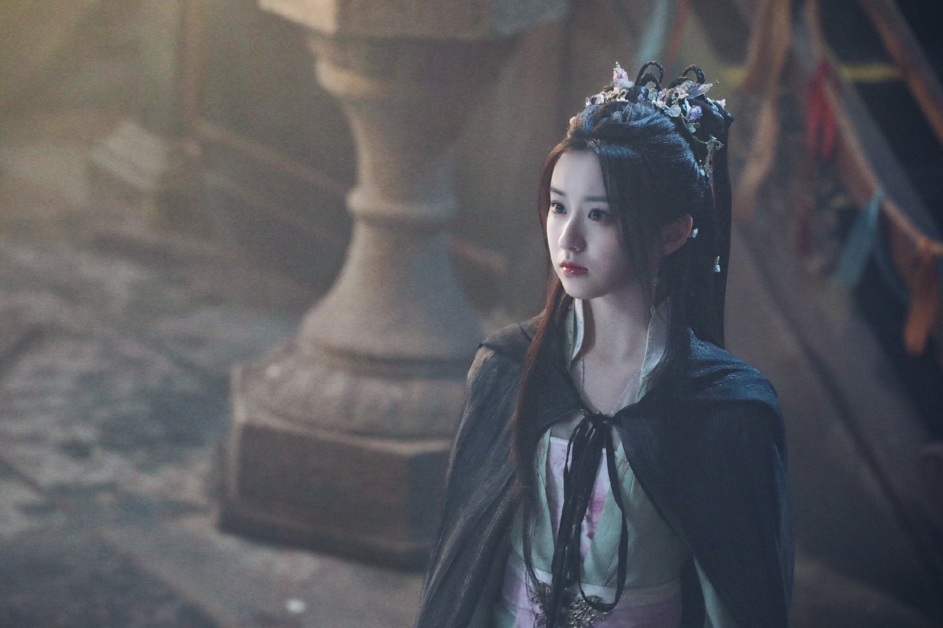 Phong hoa tuyệt đại cũng kh&ocirc;ng đủ h&igrave;nh dung mỹ nh&acirc;n n&agrave;y: Trời sinh để đ&oacute;ng cổ trang, ngắm một hồi tưởng xuy&ecirc;n kh&ocirc;ng- Ảnh 13.