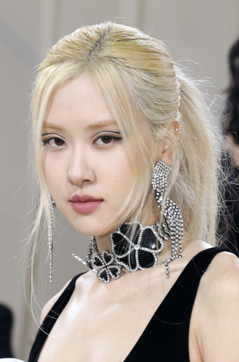 Ros&eacute; h&atilde;y đổi stylist cho bớt "nhạt"!- Ảnh 18.