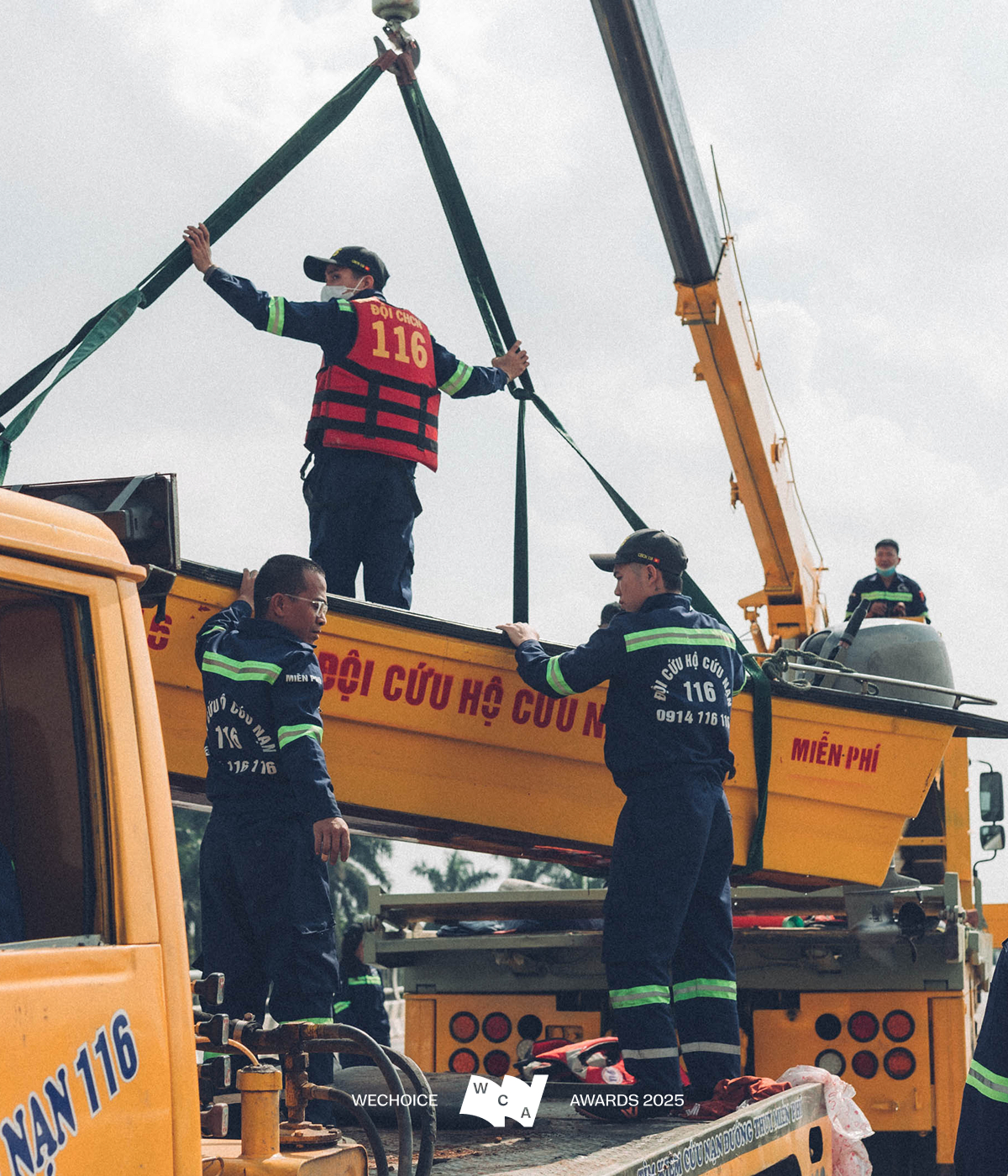 WeChoice Awards 2025: Những h&agrave;nh tr&igrave;nh bền bỉ của l&ograve;ng nh&acirc;n &aacute;i tạo n&ecirc;n gi&aacute; trị rất Việt Nam- Ảnh 1.