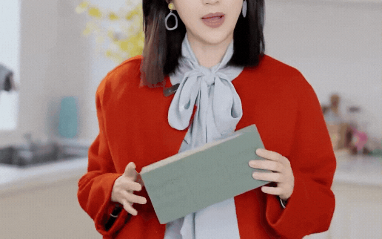 Học "chị đẹp" B&agrave;o L&ocirc;i cắm hoa hồng chơi Tết: Đẹp lạ hay "sai qu&aacute; sai" m&agrave; khiến 12 ngh&igrave;n người tranh c&atilde;i nảy lửa?- Ảnh 7.