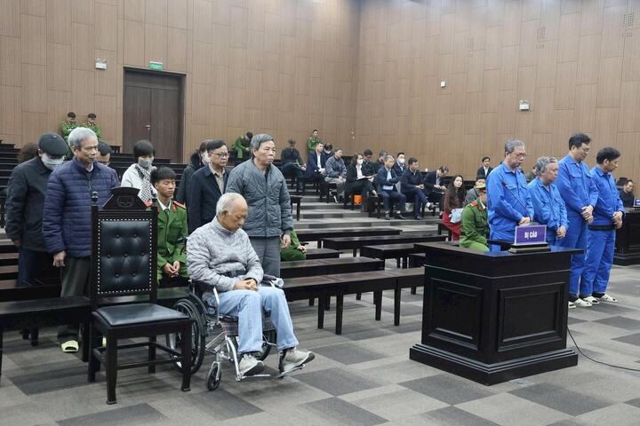 Cựu Chủ tịch Vicem L&ecirc; Văn Chung lĩnh 13 năm t&ugrave;- Ảnh 1.