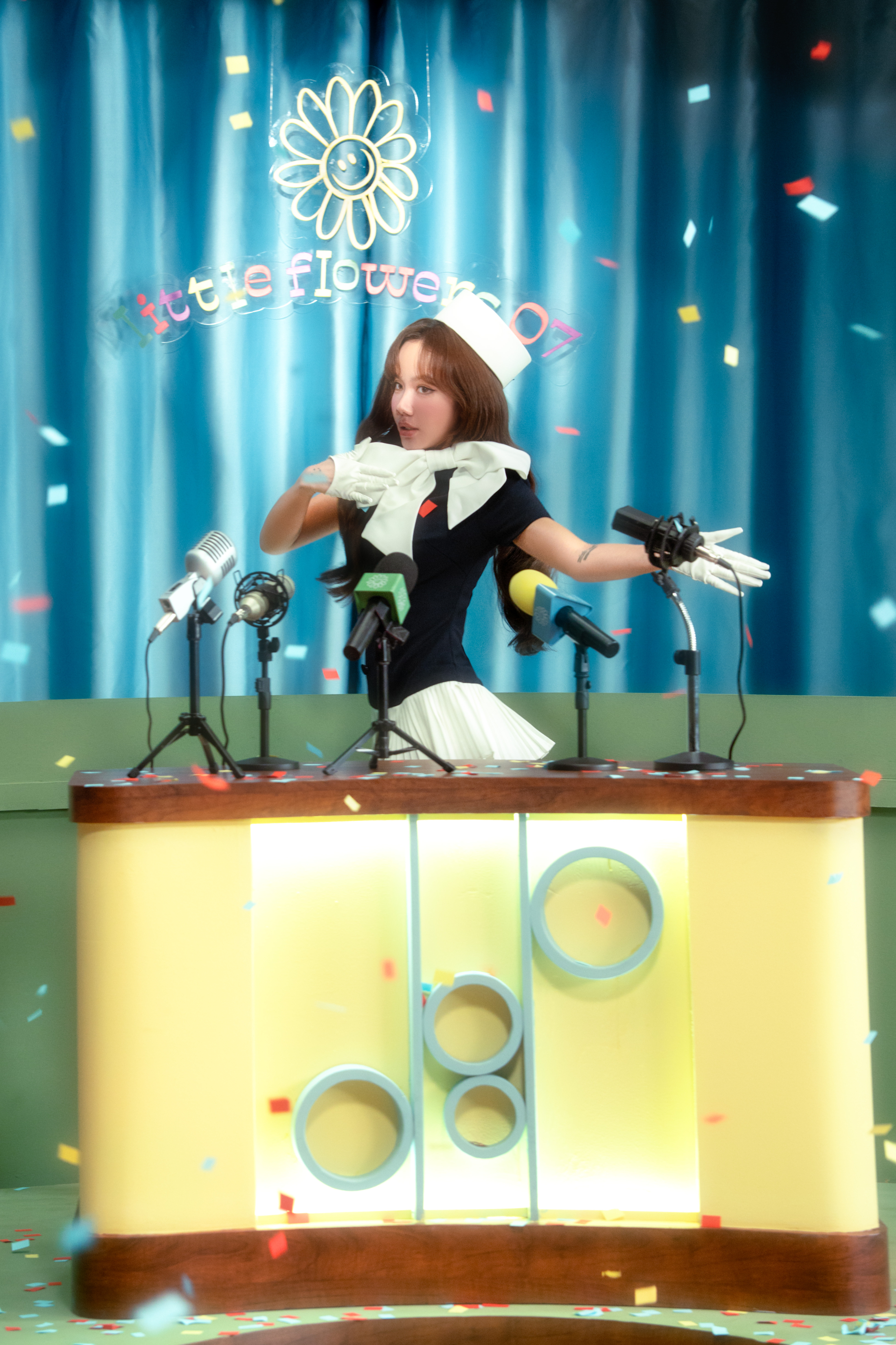 &ldquo;Vợ quốc d&acirc;n&rdquo; Vbiz vỗ tay cho một Việt Nam &ldquo;ch&acirc;n cứng đ&aacute; mềm&rdquo;: Loạt khoảnh khắc kh&oacute; k&igrave;m nước mắt, kh&ocirc;ng ai bị bỏ lại ph&iacute;a sau- Ảnh 5.