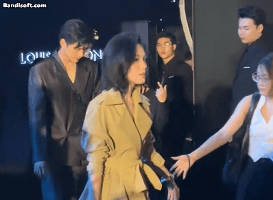 T&oacute;m d&iacute;nh cặp sao Vbiz c&ugrave;ng về sau sự kiện: Nhan sắc v&agrave;ng r&ograve;ng cả đ&ocirc;i, ngắm qu&ecirc;n sầu l&agrave; c&oacute; thật- Ảnh 3.