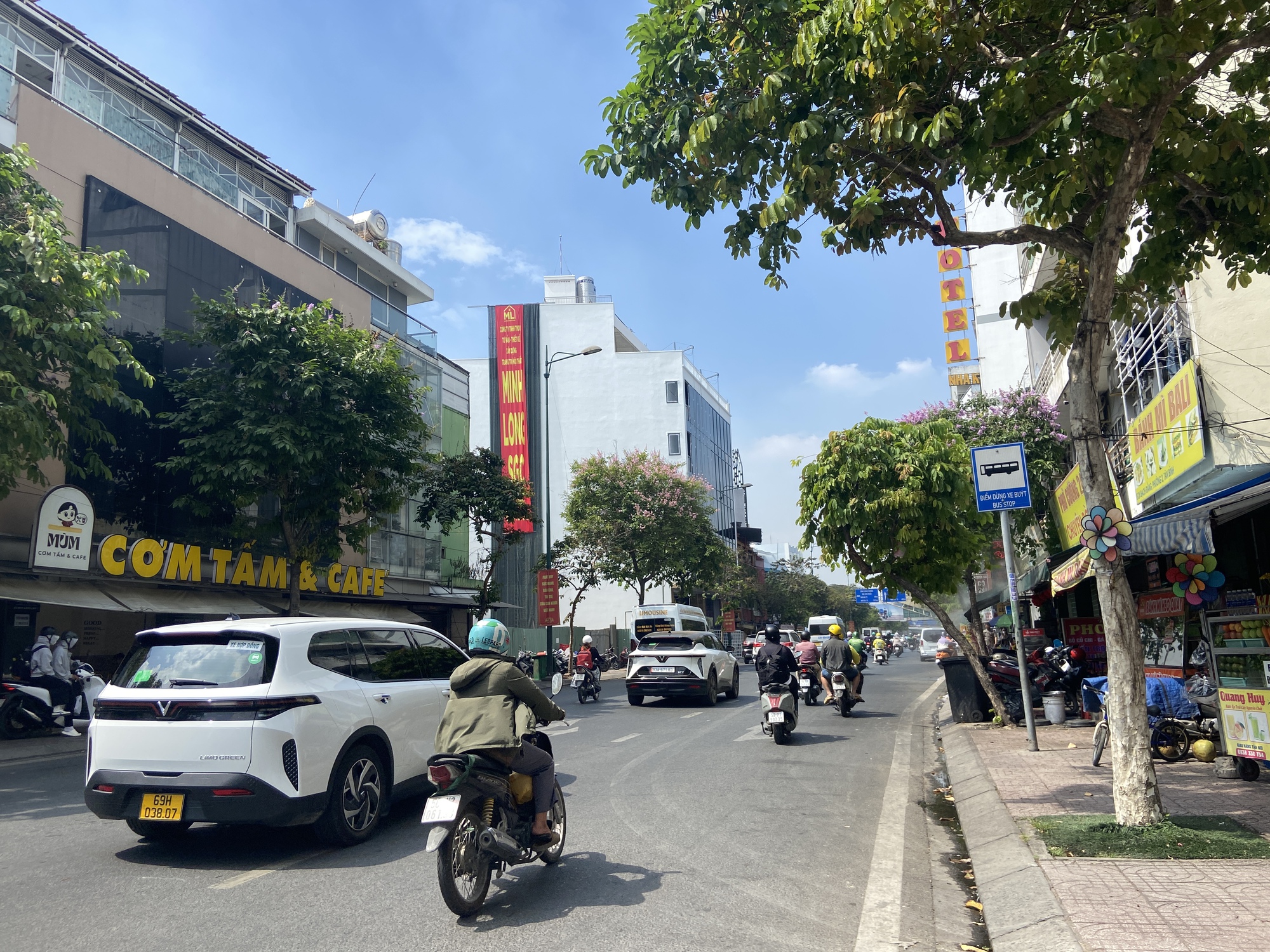 Cảnh tượng lạ tr&ecirc;n những "phố thịt ch&oacute;" một thời ở TP.HCM ng&agrave;y cuối năm- Ảnh 6.