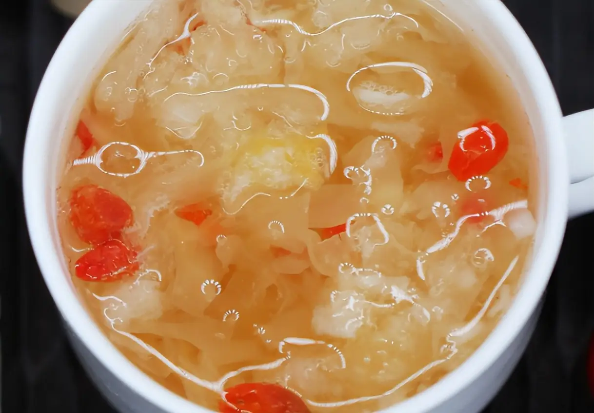 4 mẹo ăn uống đơn giản gi&uacute;p nu&ocirc;i dưỡng l&agrave;n da từ b&ecirc;n trong, 