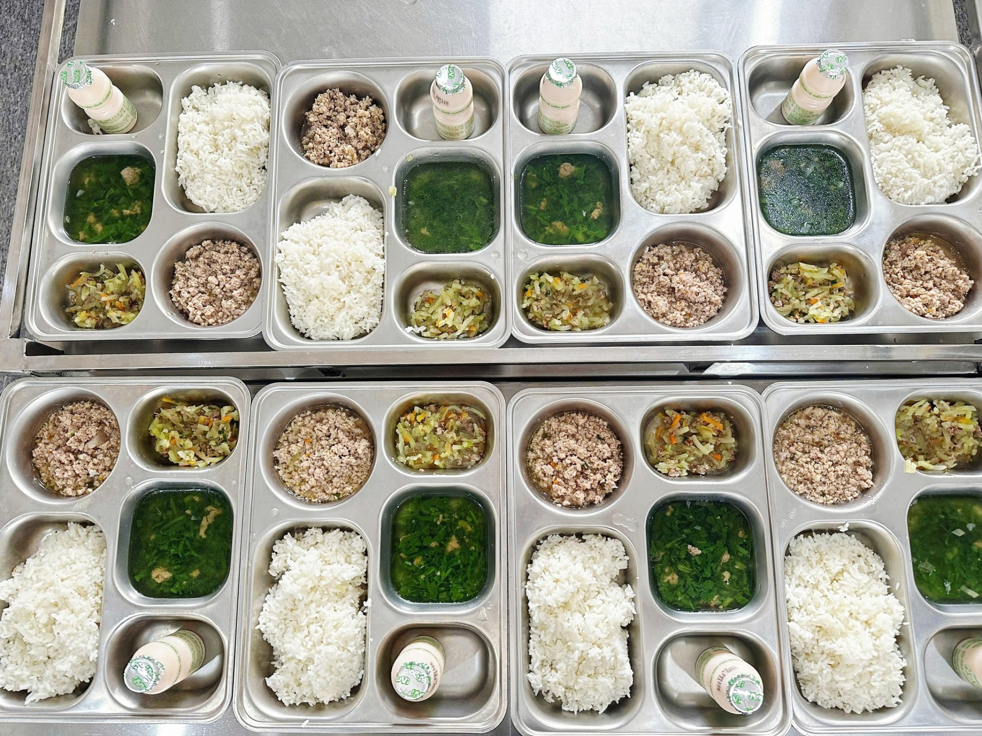 Nh&igrave;n cơ sở vật chất HO&Agrave;NH TR&Aacute;NG, to rộng cỡ n&agrave;y, ai m&agrave; nghĩ được: Đ&acirc;y chỉ l&agrave; một trường mầm non c&ocirc;ng lập!- Ảnh 10.