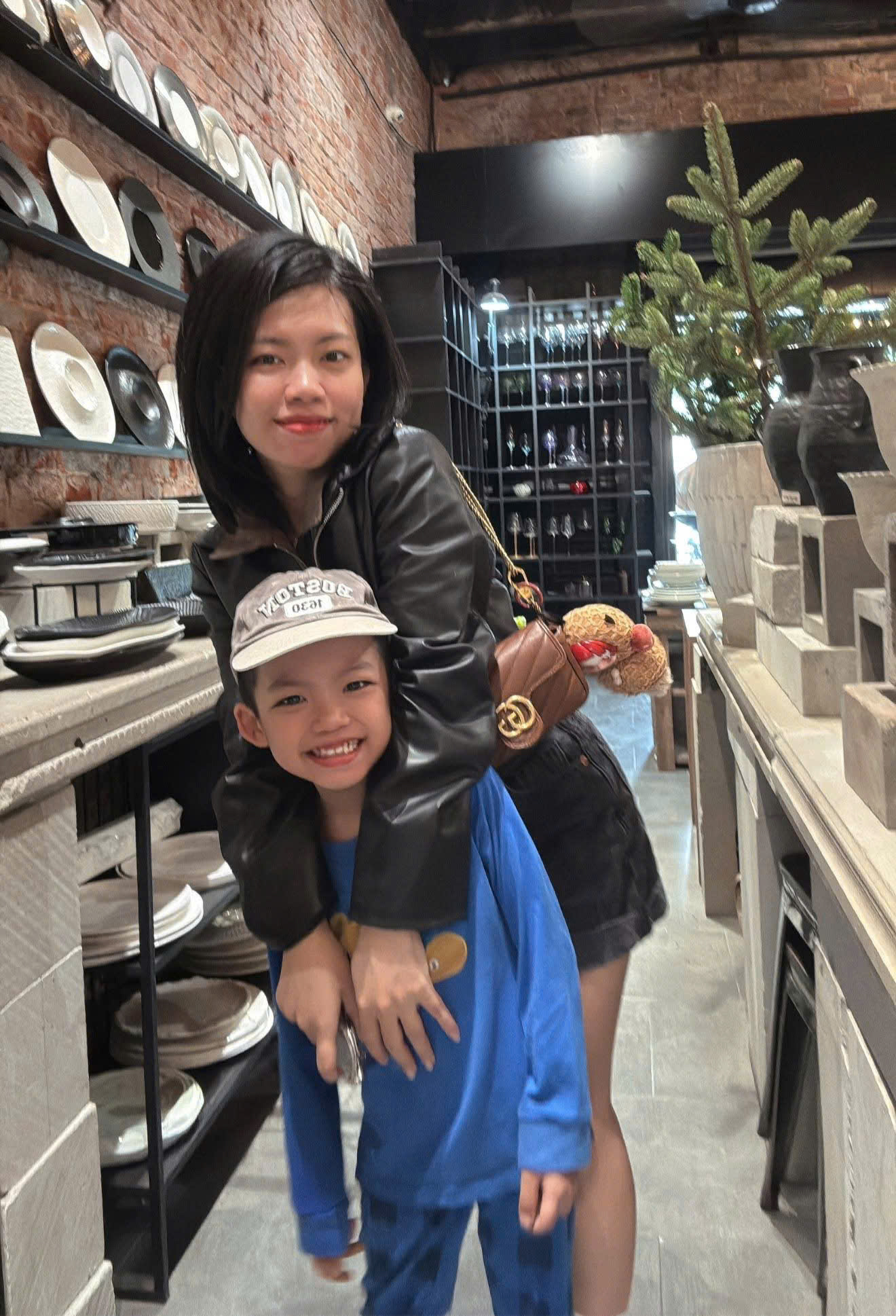 Hội mẹ bỉm “gắn link” kiếm tiền: Lần đầu tiên ra đơn vui phát khóc, nhận 6.500 đồng mà cảm giác to hơn cả 6 triệu rưỡi!- Ảnh 2. Hội mẹ bỉm “gắn link” kiếm tiền: Lần đầu tiên ra đơn vui phát khóc, nhận 6.500 đồng mà cảm giác to hơn cả 6 triệu rưỡi!- Ảnh 2.