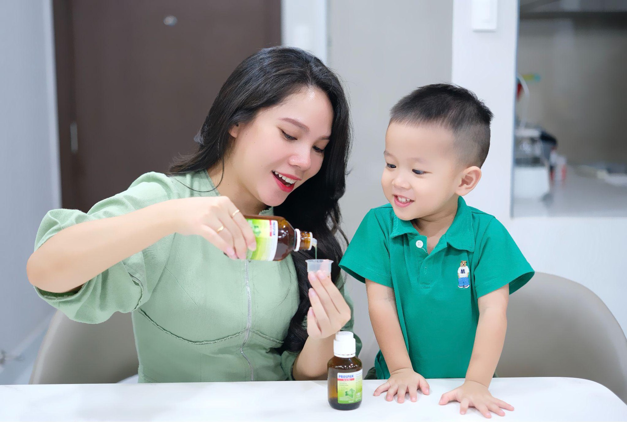Thuốc ho Prospan - 75 năm chất lượng toàn cầu, hơn 15 năm đồng hành cùng gia đình Việt- Ảnh 5. Thuốc ho Prospan - 75 năm chất lượng toàn cầu, hơn 15 năm đồng hành cùng gia đình Việt- Ảnh 5.