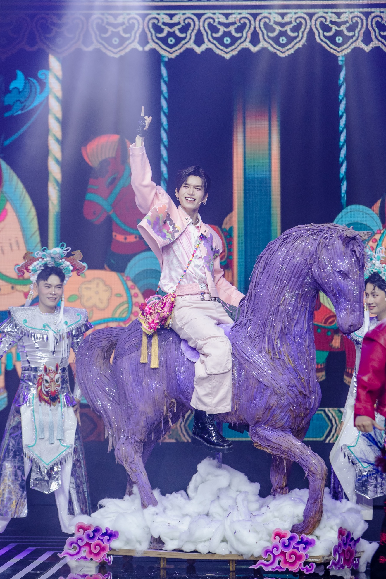 Tổng đạo diễn Trần Thành Trung và cuộc chơi lớn mở màn Gala Nhạc Việt Tết 2026- Ảnh 6. Tổng đạo diễn Trần Thành Trung và cuộc chơi lớn mở màn Gala Nhạc Việt Tết 2026- Ảnh 6.