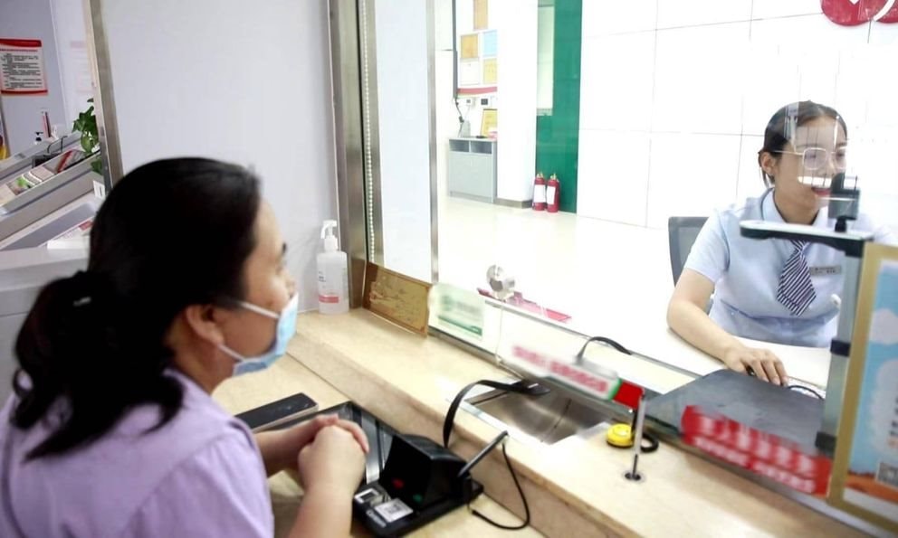 Ph&aacute;t hiện 11 người gửi tiết kiệm 8,2 tỷ đồng nhưng đến hạn lại kh&ocirc;ng thể r&uacute;t: Ng&acirc;n h&agrave;ng n&oacute;i &ldquo;Chưa từng nhận được tiền&rdquo;- Ảnh 1.