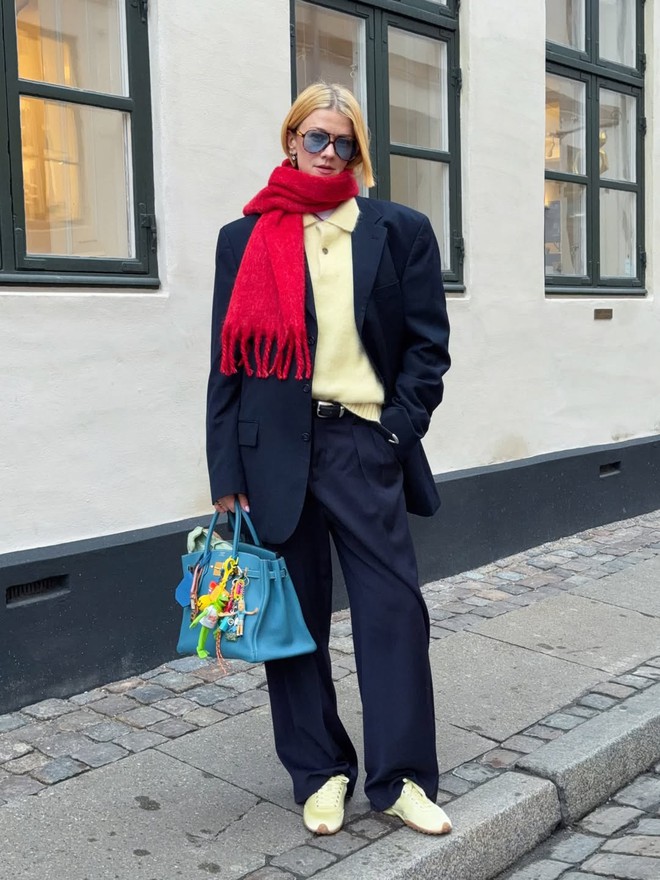 Hot trend 2026 gọi t&ecirc;n gi&agrave;y satin: Từ gi&agrave;y b&uacute;p b&ecirc; tới sneakers đều xinh cỡ n&agrave;y, bảo sao MXH m&ecirc; đắm!- Ảnh 33.