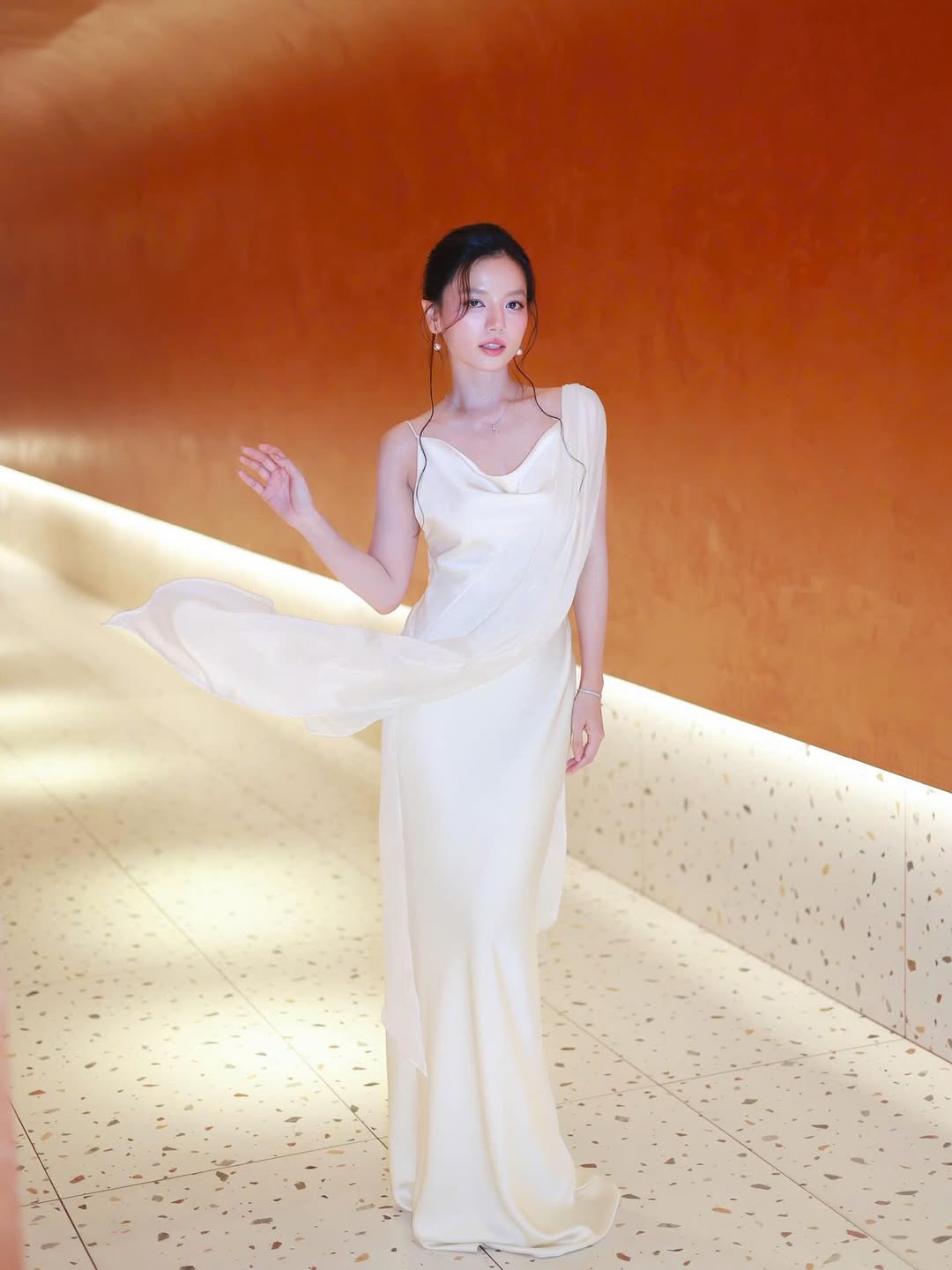 Mỹ nh&acirc;n n&agrave;y l&agrave; 