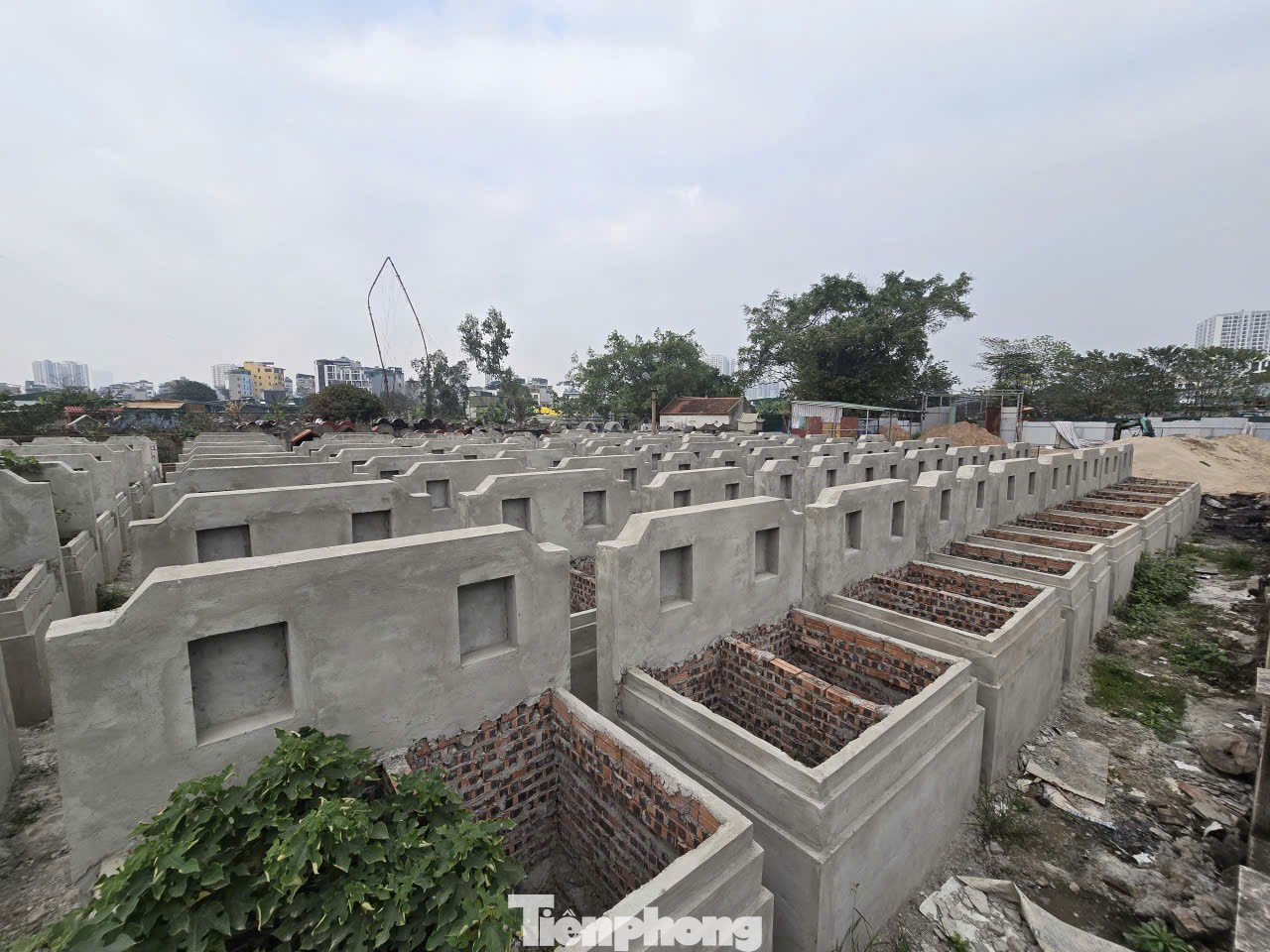 Hơn 300 ng&ocirc;i mộ kh&ocirc;ng c&oacute; th&ocirc;ng tin ở H&agrave; Nội: Chi tiết g&acirc;y bất ngờ- Ảnh 3.