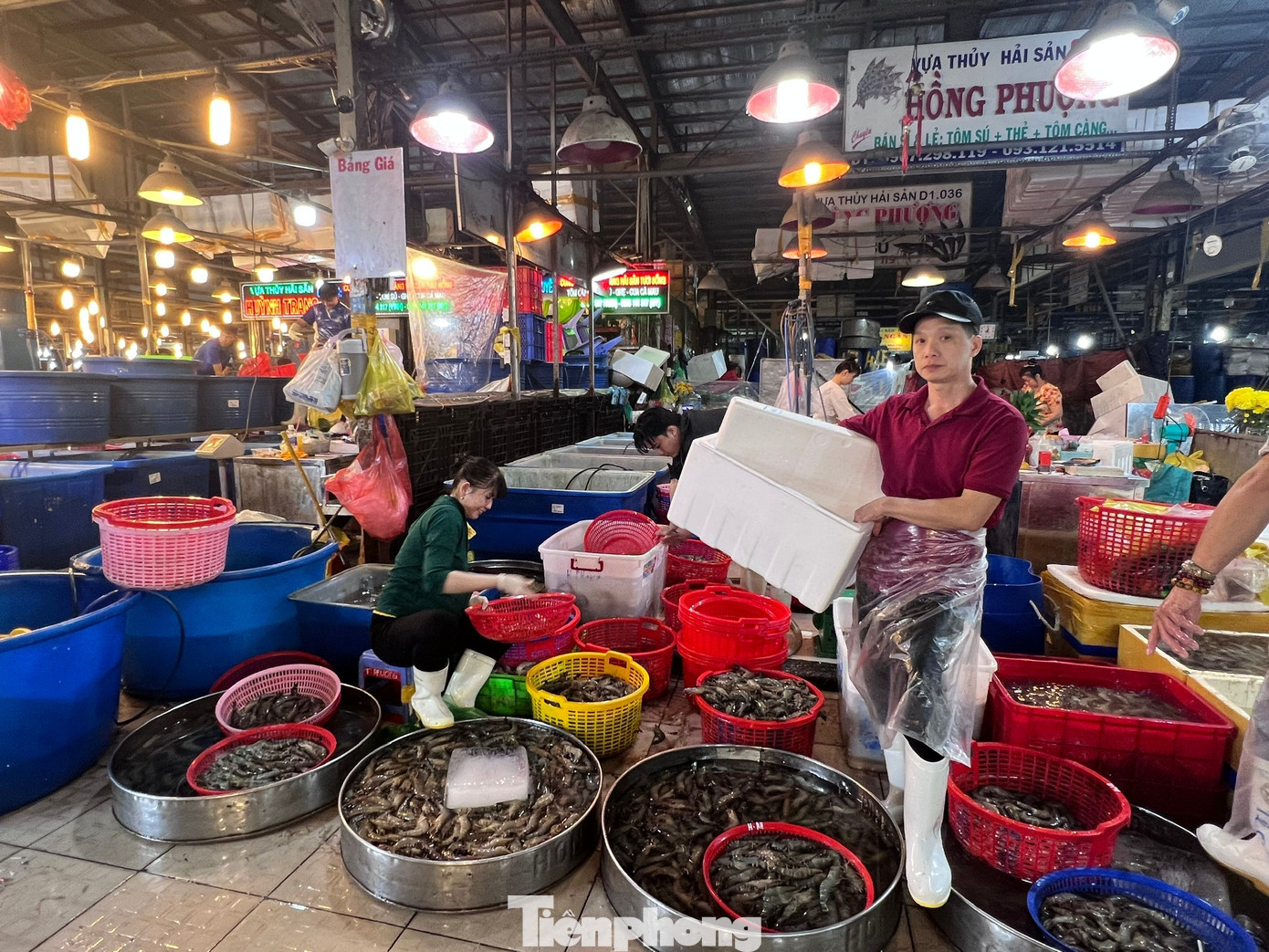 Lạc lối ở chợ đầu mối, săn sản vật 'ngon, size khủng' với gi&aacute; rẻ kh&ocirc;ng tưởng về ăn Tết- Ảnh 10.
