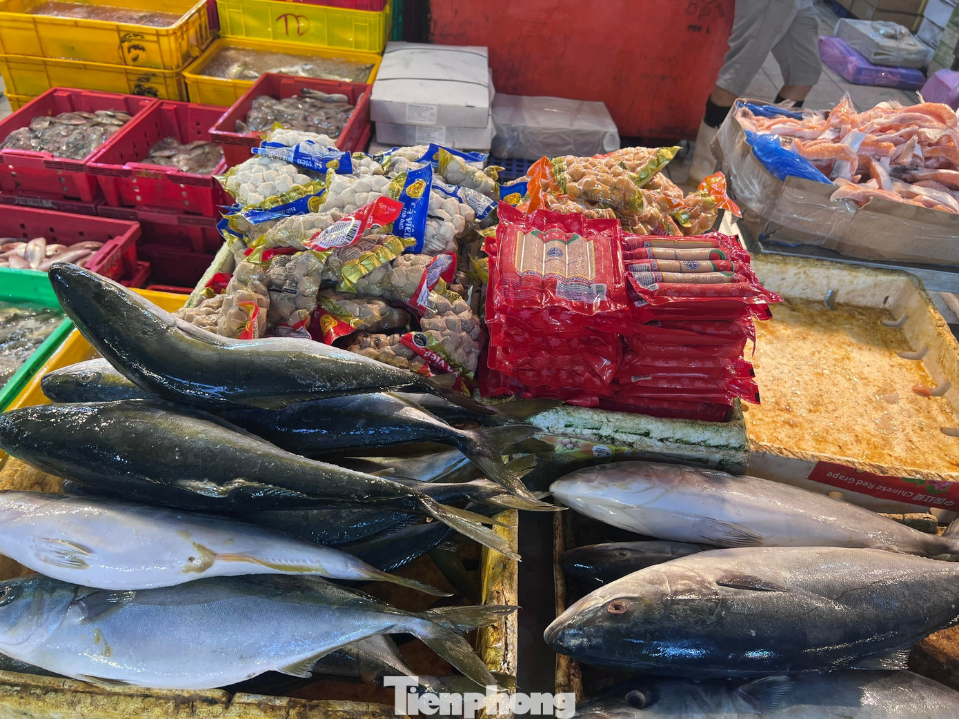 Lạc lối ở chợ đầu mối, săn sản vật 'ngon, size khủng' với gi&aacute; rẻ kh&ocirc;ng tưởng về ăn Tết- Ảnh 2.