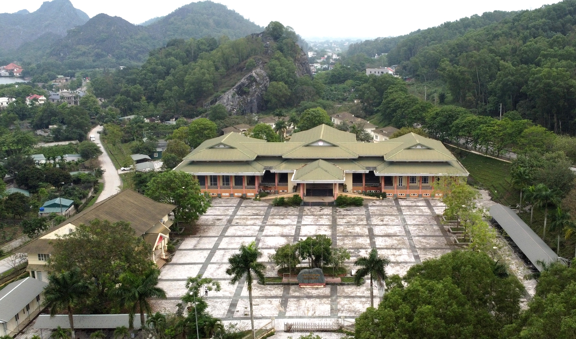 Một viện dưỡng l&atilde;o b&aacute;n tr&uacute; đang được l&ecirc;n kế hoạch: C&oacute; xe đưa đ&oacute;n tận nơi, x&acirc;y tr&ecirc;n trung t&acirc;m hội nghị cũ- Ảnh 1.