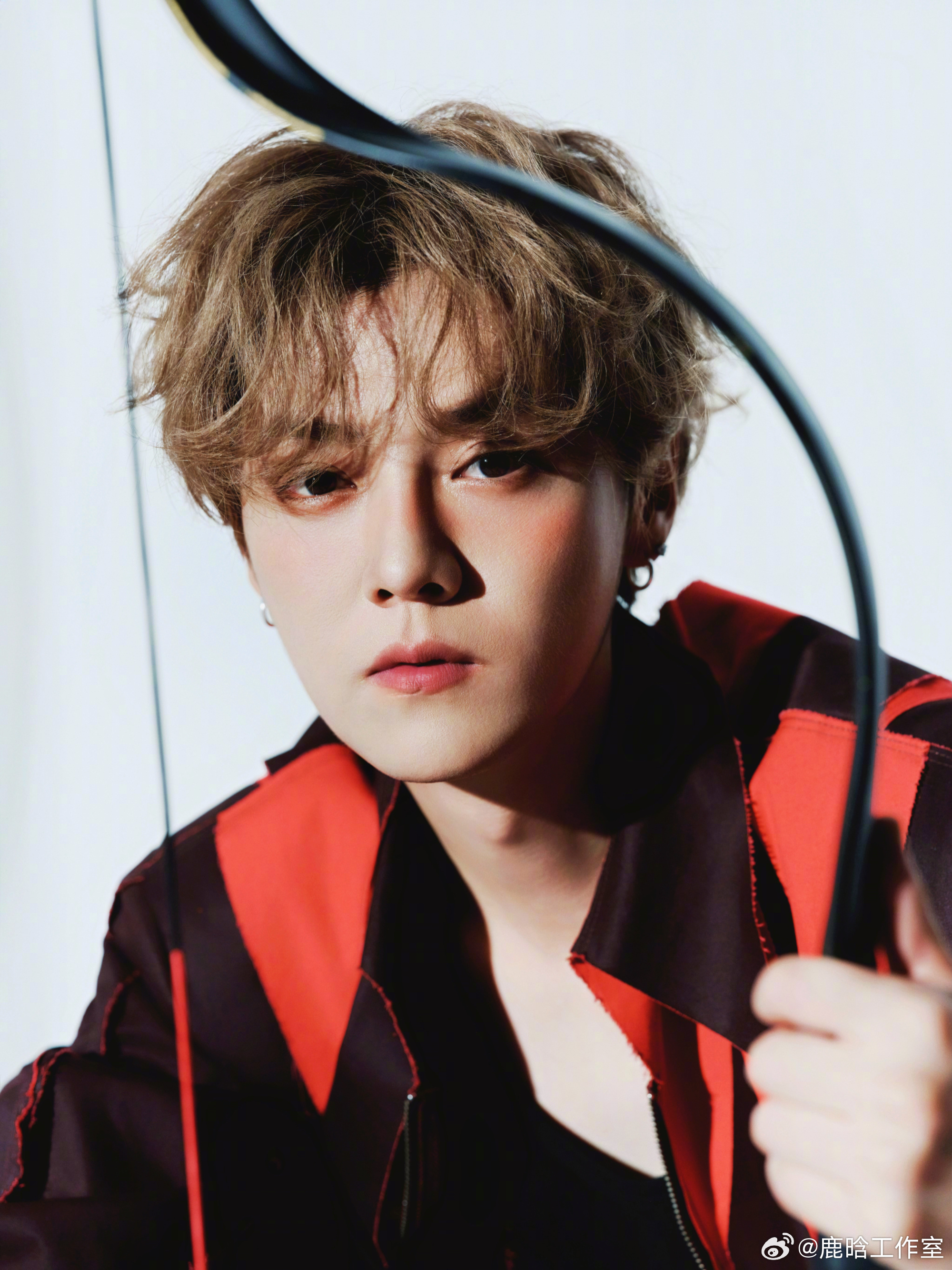 "Đập hộp" qu&agrave; Tết soi đẳng cấp sao Cbiz: Ti&ecirc;u Chiến - Triệu Lệ Dĩnh xa xỉ, Lộc H&agrave;m thế n&agrave;o m&agrave; bị b&agrave;n t&aacute;n- Ảnh 11.