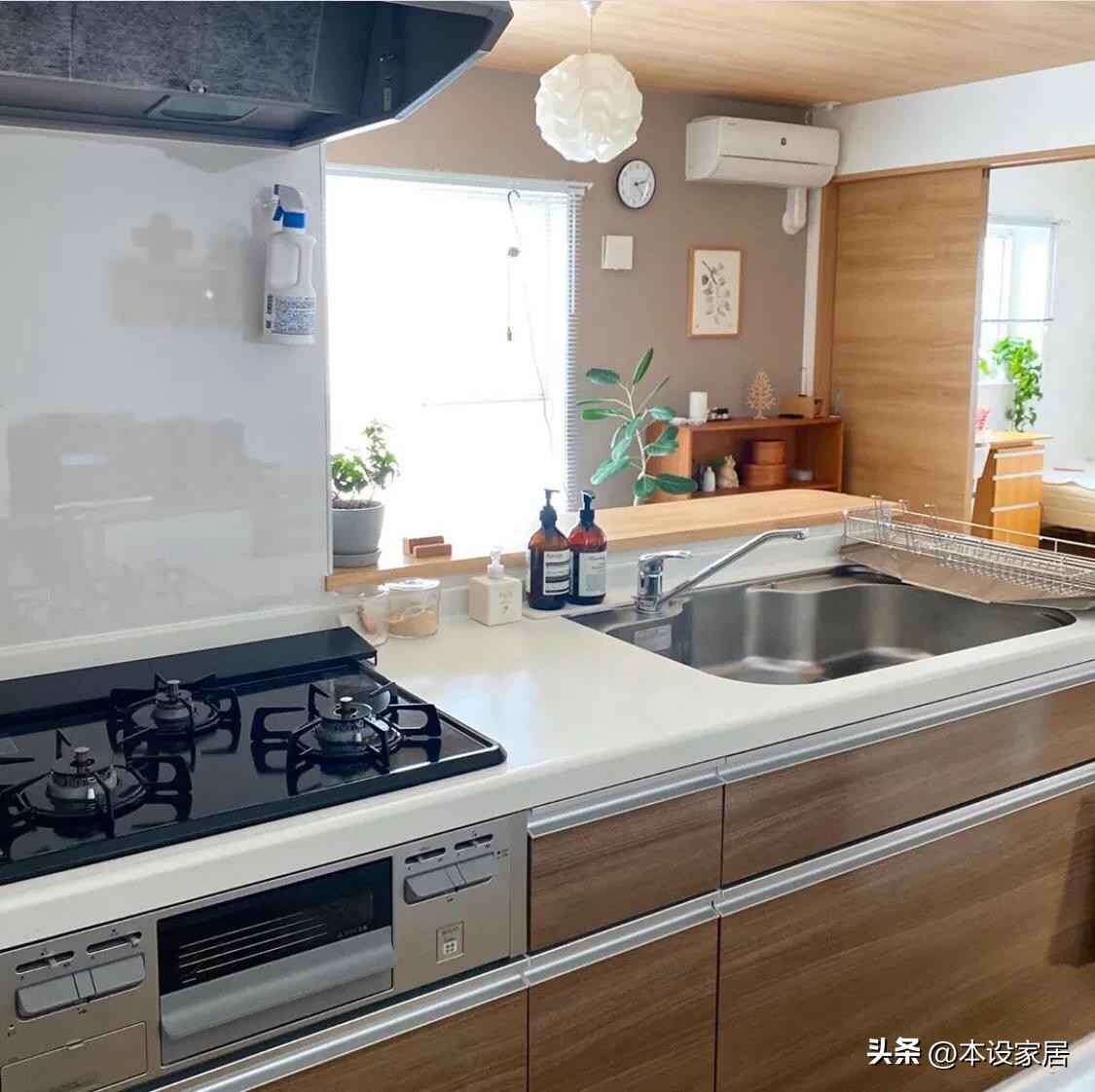 Một ng&ocirc;i nh&agrave; c&oacute; thể sạch đến mức n&agrave;o? Bước v&agrave;o căn hộ 42m&sup2; của người phụ nữ 53 tuổi n&agrave;y, t&ocirc;i chỉ muốn&hellip; về dọn lại nh&agrave; m&igrave;nh ngay lập tức- Ảnh 8.