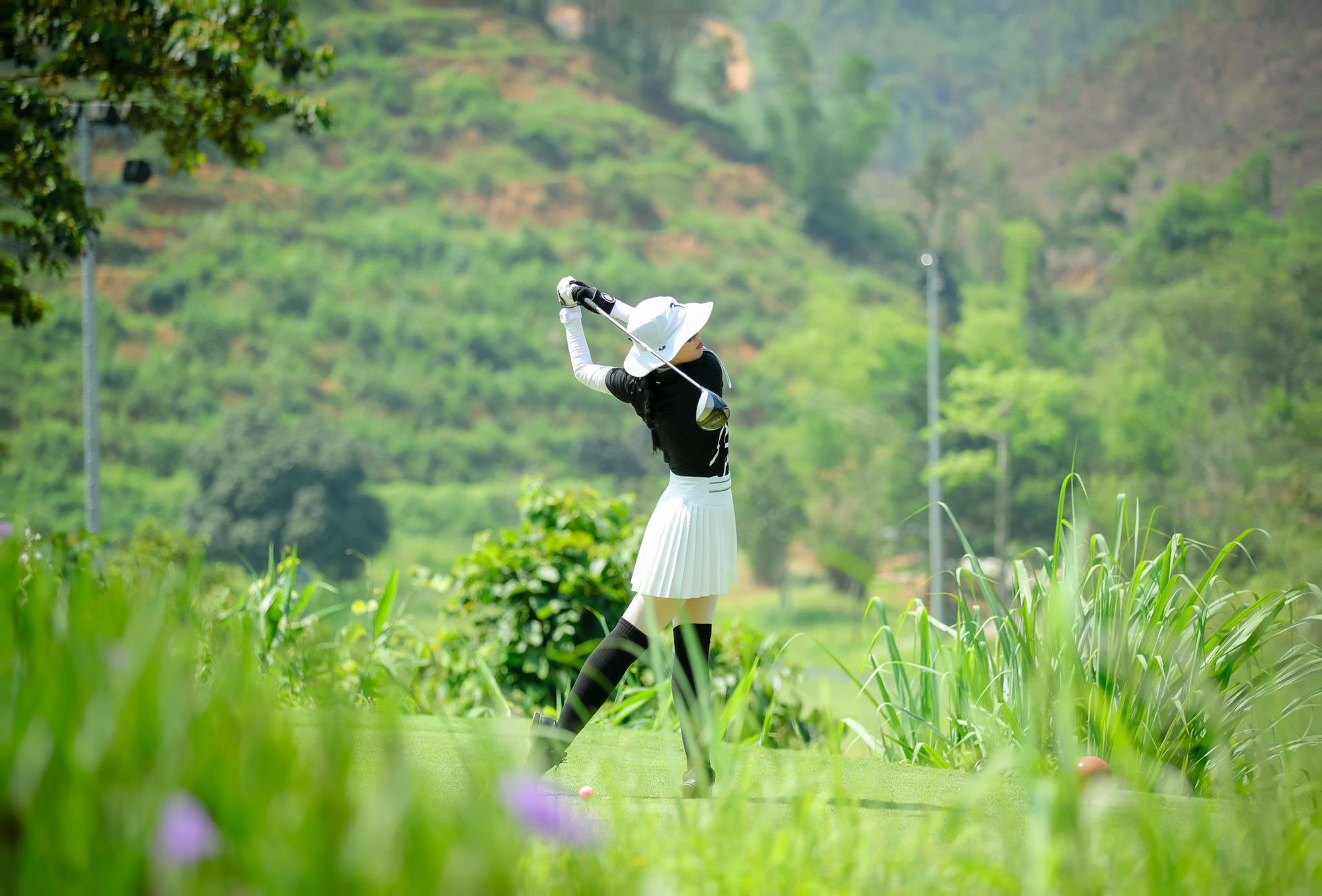 Viral ảnh &Aacute; hậu Phương Nhi xinh đẹp v&agrave; kh&iacute; chất chuẩn 