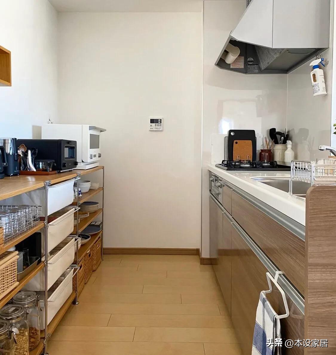 Một ng&ocirc;i nh&agrave; c&oacute; thể sạch đến mức n&agrave;o? Bước v&agrave;o căn hộ 42m&sup2; của người phụ nữ 53 tuổi n&agrave;y, t&ocirc;i chỉ muốn&hellip; về dọn lại nh&agrave; m&igrave;nh ngay lập tức- Ảnh 9.