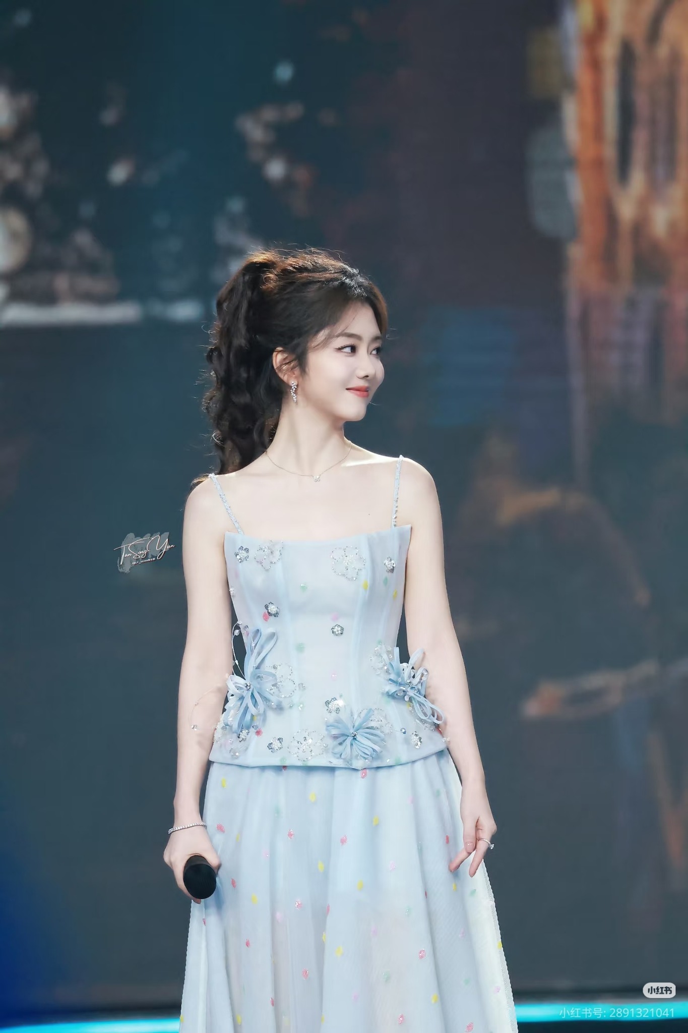 Th&aacute;nh hack tuổi đẹp nhất Trung Quốc m&ecirc; t&iacute;t local brand Việt- Ảnh 8.