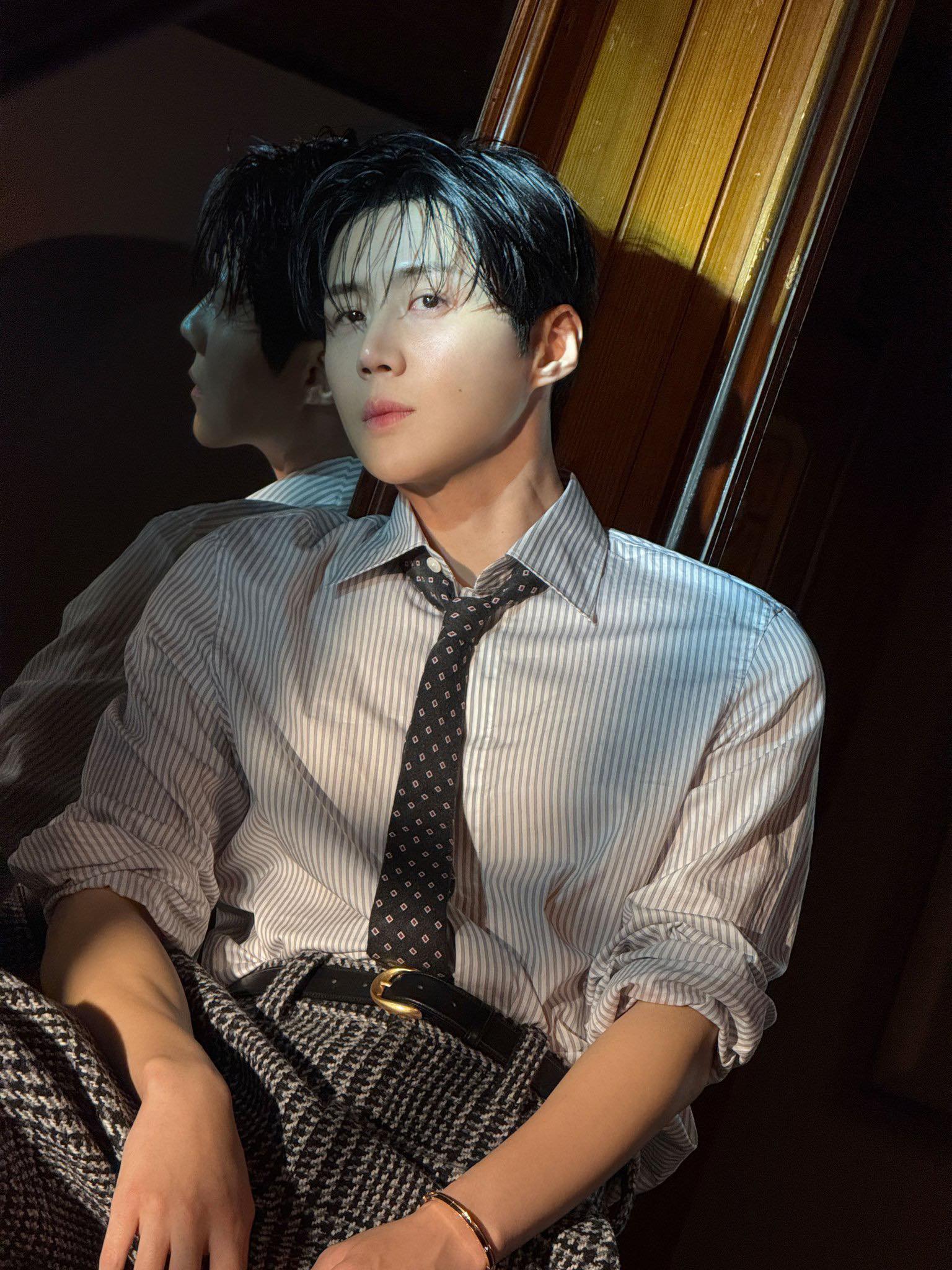 Kim Seon Ho: Mỹ nam ngụp lặn trong scandal r&uacute;ng động, c&aacute;i kết tồi tệ nhất- Ảnh 6.