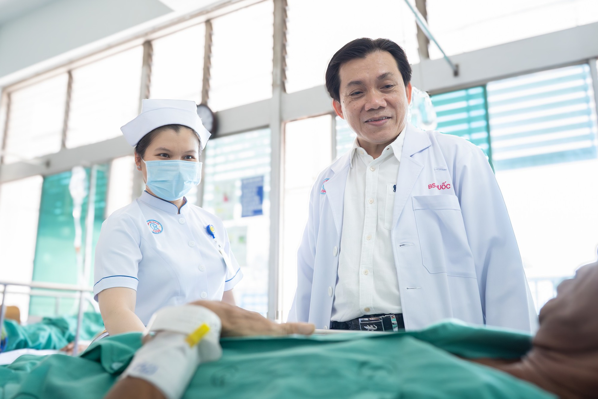 Chỉ v&igrave; một th&oacute;i quen sau bữa ăn, người đ&agrave;n &ocirc;ng nhập viện nguy kịch- Ảnh 1.