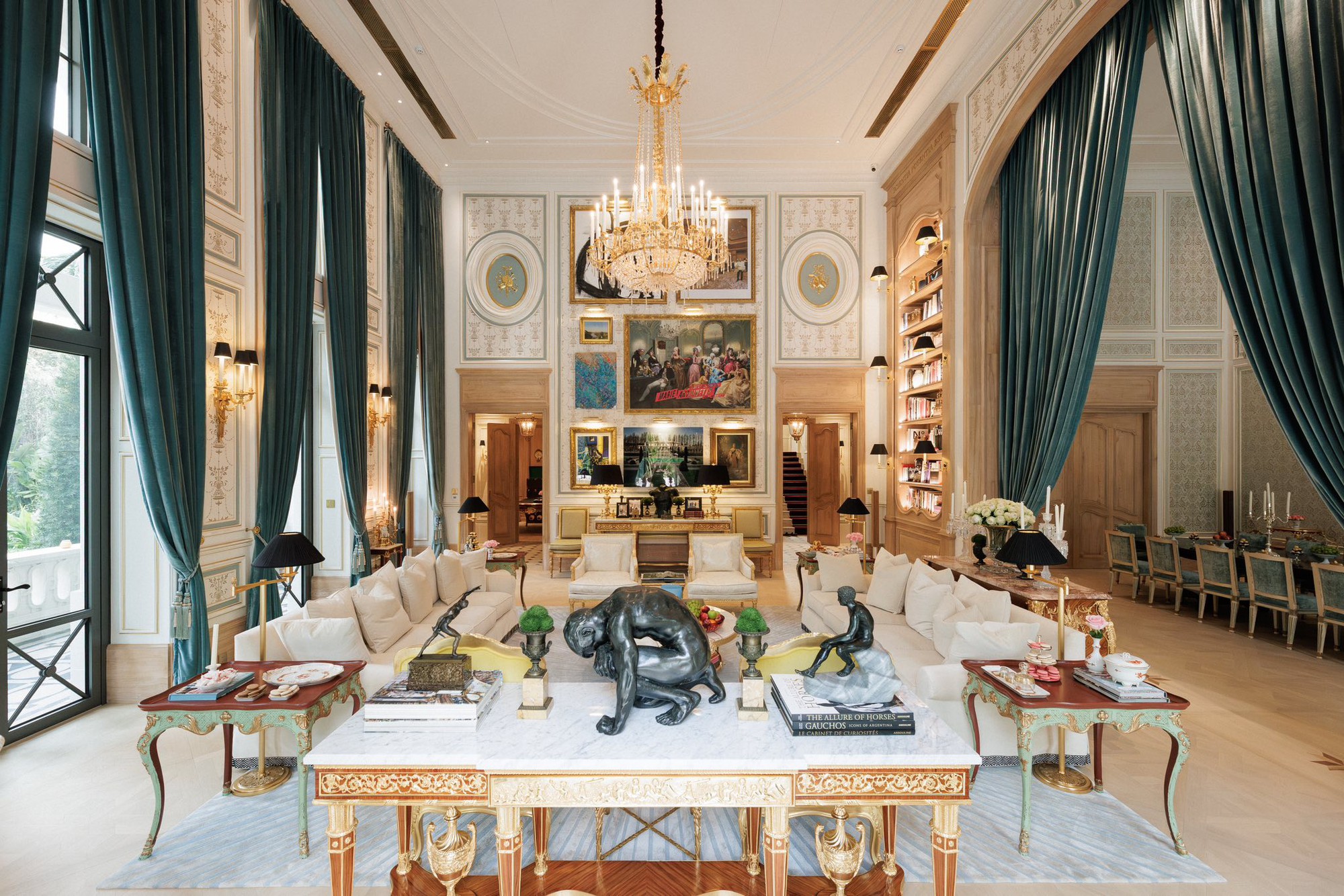 Th&aacute;i C&ocirc;ng phản ph&aacute;o- Ảnh 5.