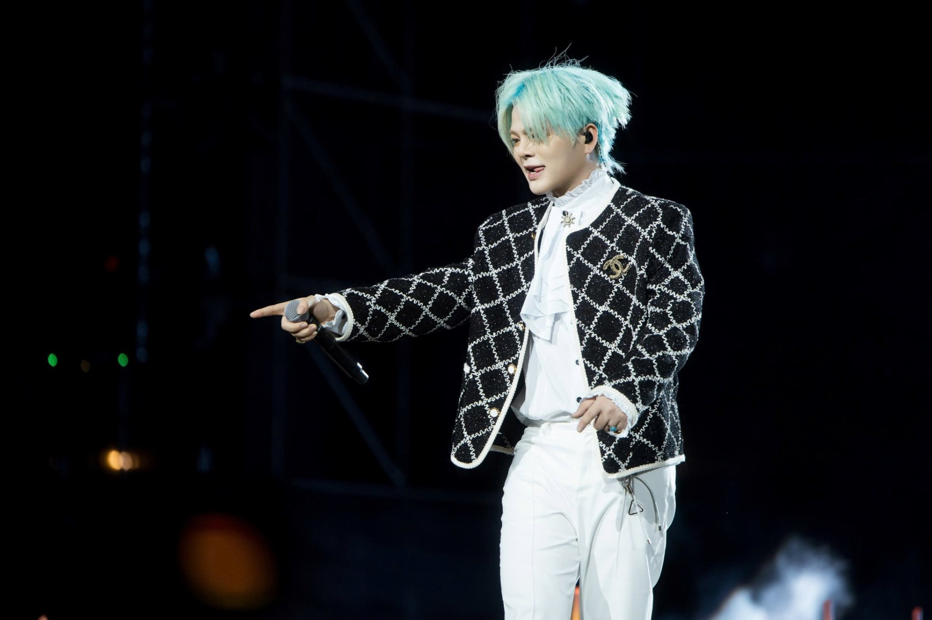 Nữ ca sĩ được Bộ VH-TT-DL vinh danh: Tổ chức fan-concert 8000 người, cả d&agrave;n sao hạng A g&oacute;p vui- Ảnh 13.