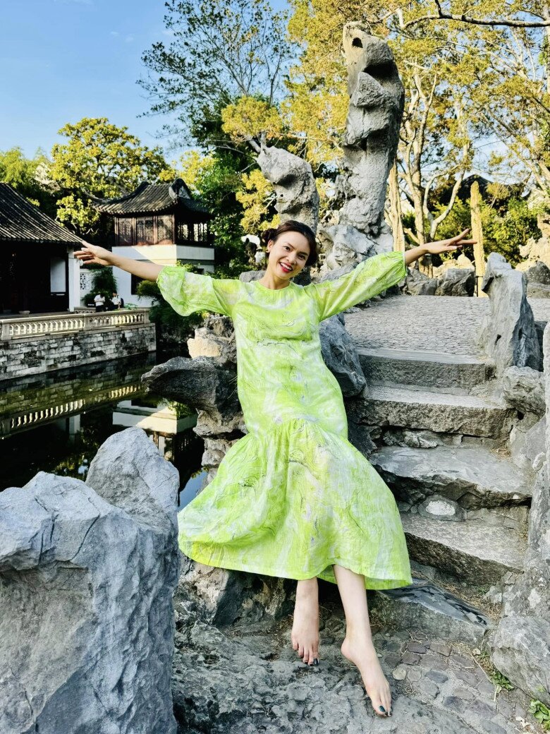 Nữ NSND sở hữu biệt phủ 10.000m2 ở H&agrave; Nội, 42 tuổi t&aacute;i h&ocirc;n, vừa x&acirc;y biệt thự mới 10 ph&ograve;ng ngủ- Ảnh 4.