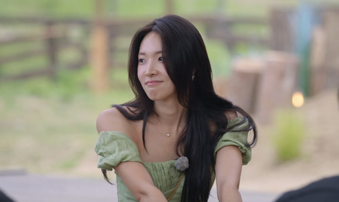 Drama queen hot nhất show hẹn h&ograve;: Sắc v&oacute;c đỉnh, khoảnh khắc mặc v&aacute;y b&igrave;nh d&acirc;n viral c&otilde;i mạng- Ảnh 10.