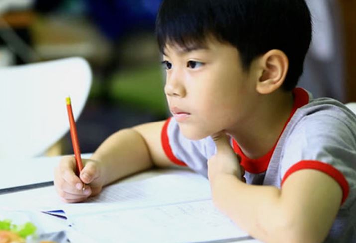 Đọc chia sẻ mới đ&acirc;y của 1 Hiệu trưởng m&agrave; t&ocirc;i phải thốt l&ecirc;n: "Cảm ơn đ&atilde; n&oacute;i thay nỗi l&ograve;ng của cả phụ huynh v&agrave; học sinh"!- Ảnh 1.