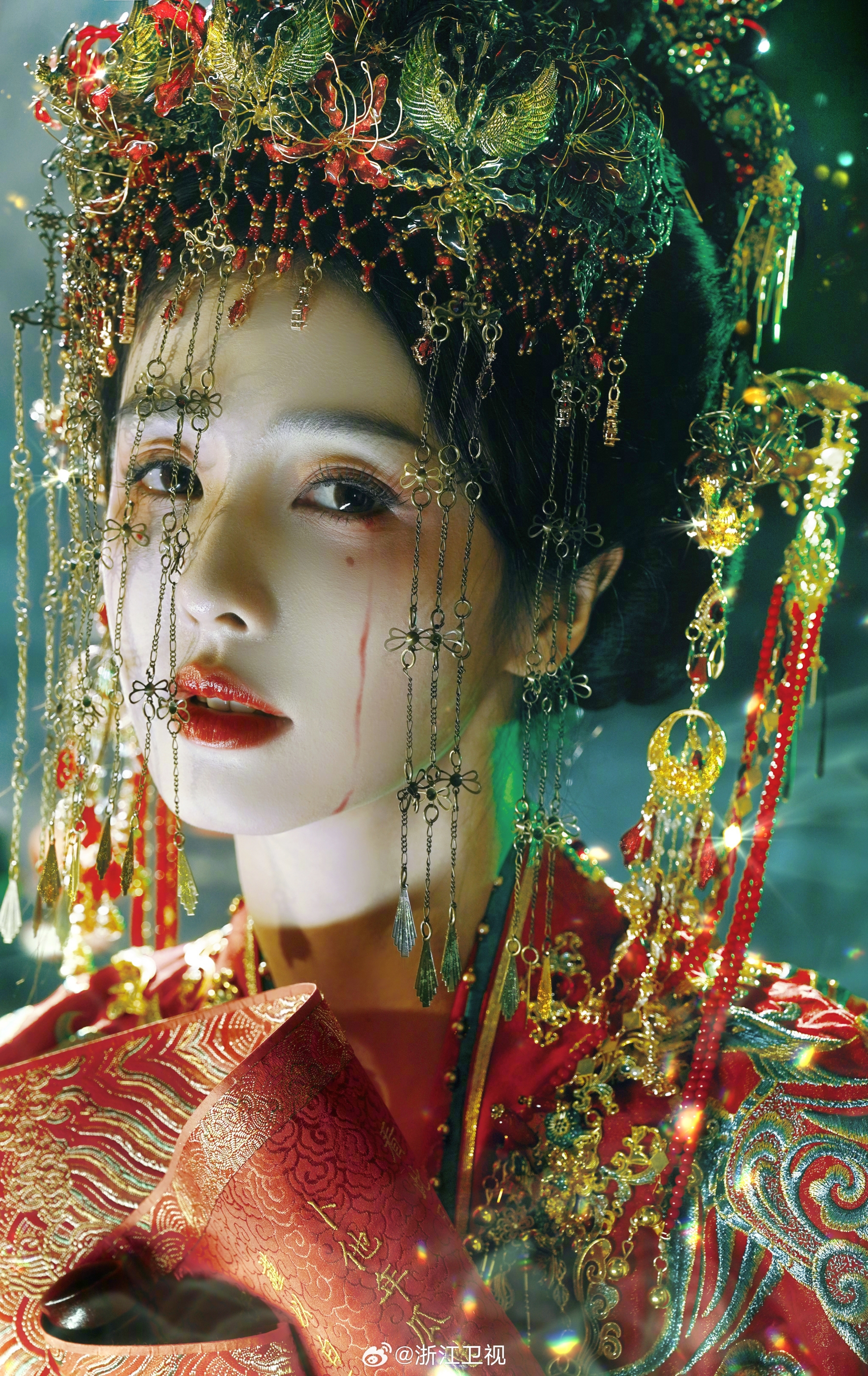 C&ocirc; d&acirc;u đẹp ma mị đang viral khắp Trung Quốc: Nhan sắc n&agrave;y AI cũng kh&ocirc;ng vẽ nổi, đ&uacute;ng chuẩn c&uacute; sốc visual- Ảnh 2.