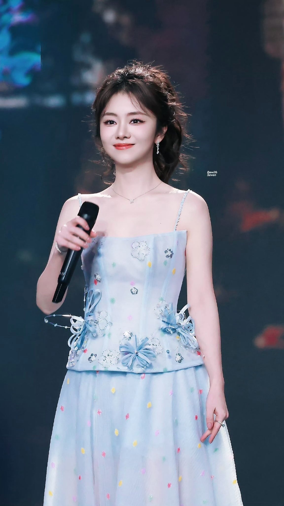 Th&aacute;nh hack tuổi đẹp nhất Trung Quốc m&ecirc; t&iacute;t local brand Việt- Ảnh 5.