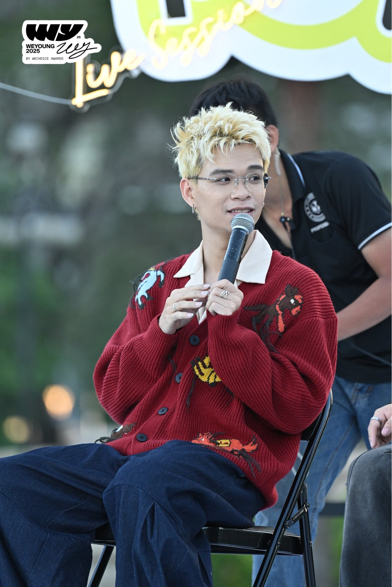 Trăm Phần Trăm Trẻ Live Session: Bữa tiệc &acirc;m nhạc khiến Gen Z đứng ngồi kh&ocirc;ng y&ecirc;n, c&agrave;ng nghe c&agrave;ng &ldquo;d&iacute;nh&rdquo;- Ảnh 3.