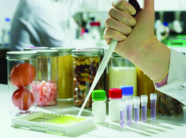 Khẩn trương gỡ vướng Nghị định 46: Bộ C&ocirc;ng Thương c&ocirc;ng bố danh s&aacute;ch 24 đơn vị đủ điều kiện kiểm tra, kiểm nghiệm an to&agrave;n thực phẩm- Ảnh 1.