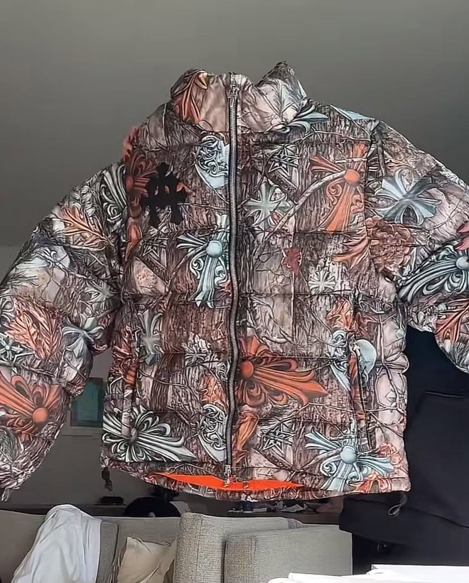 Set đồ kiệm vải giá bạc tỷ của Lisa- Ảnh 5.